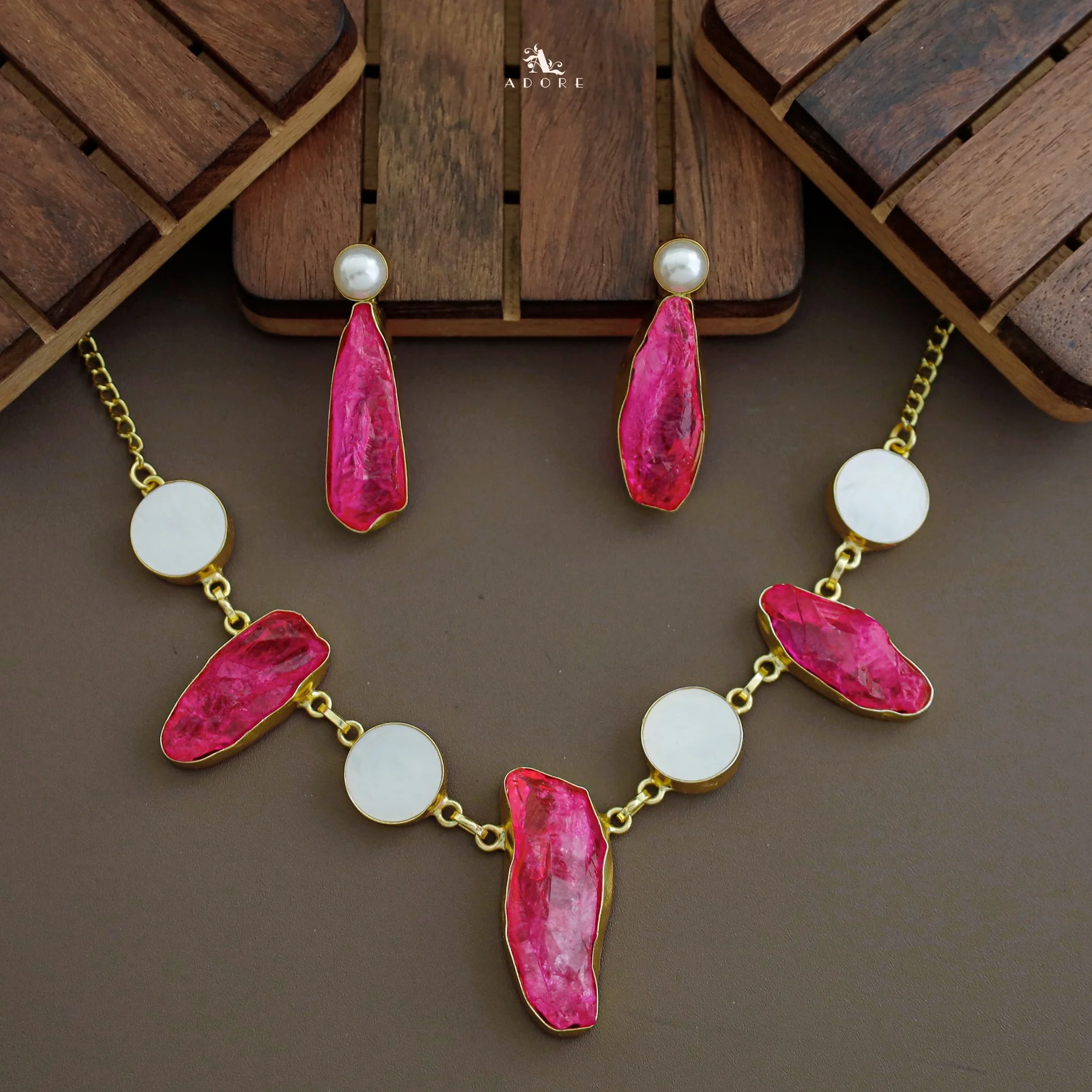 Fina MOP Dyed Stone Neckpiece with Earring - Image 2
