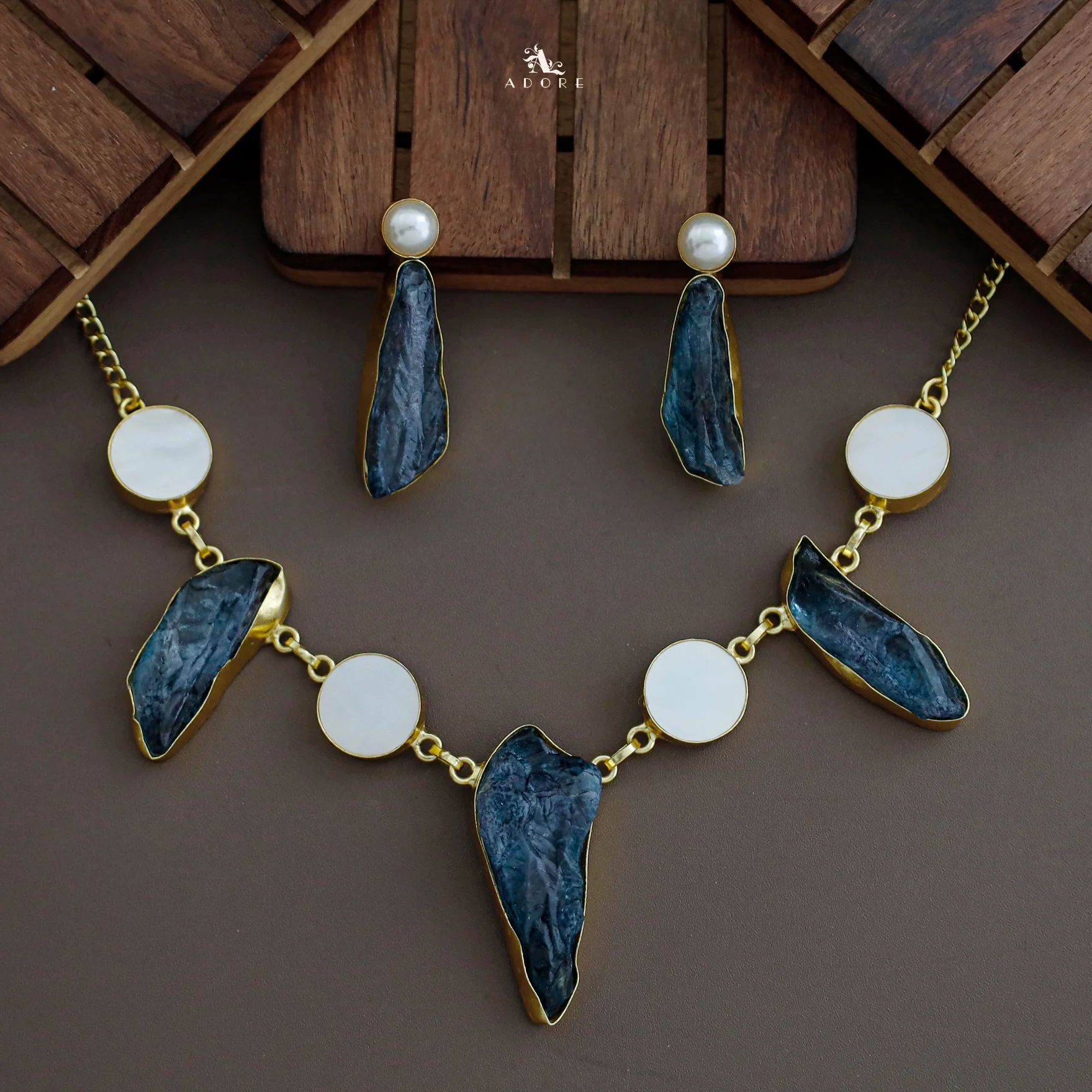 Fina MOP Dyed Stone Neckpiece with Earring - Image 6