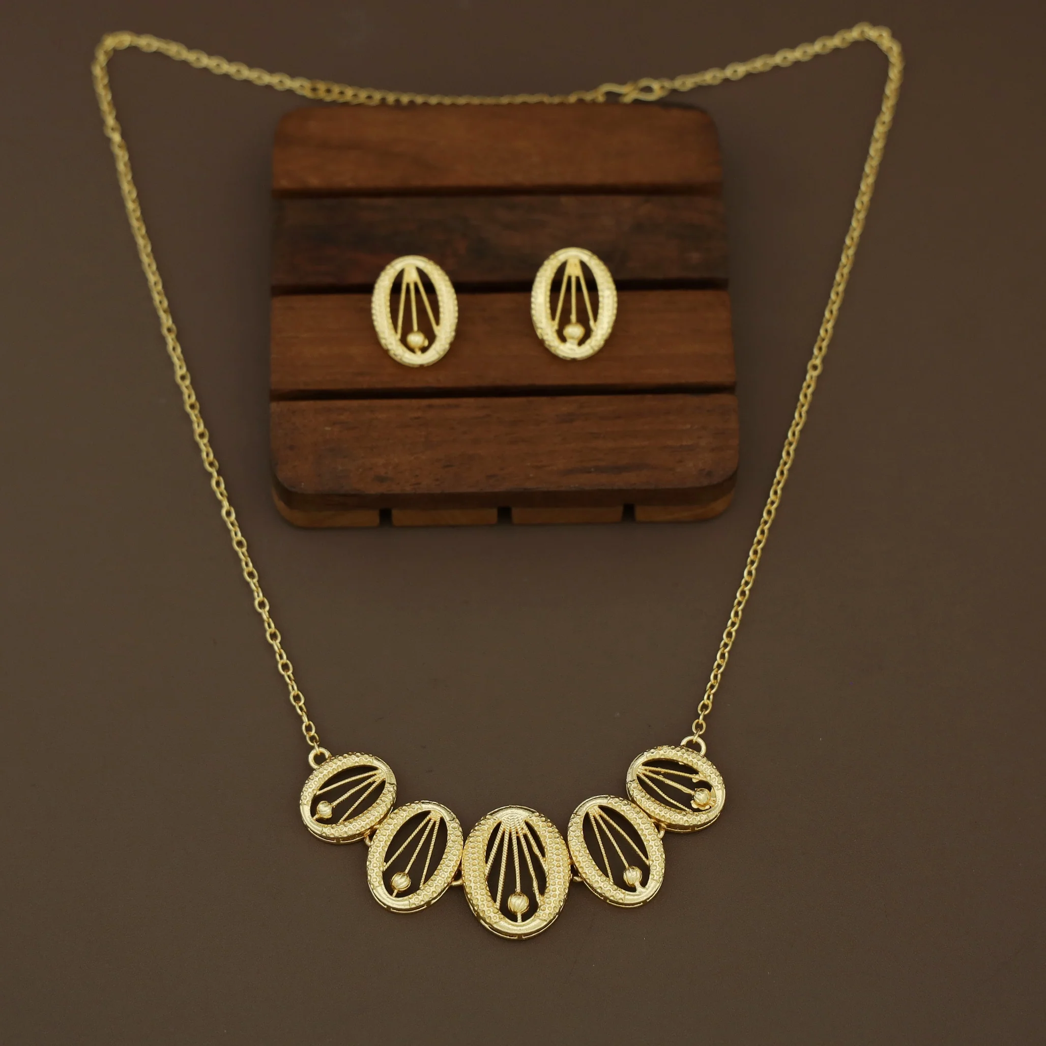 Fiona Golden Textured Oval Neckpiece with Stud - Image 2