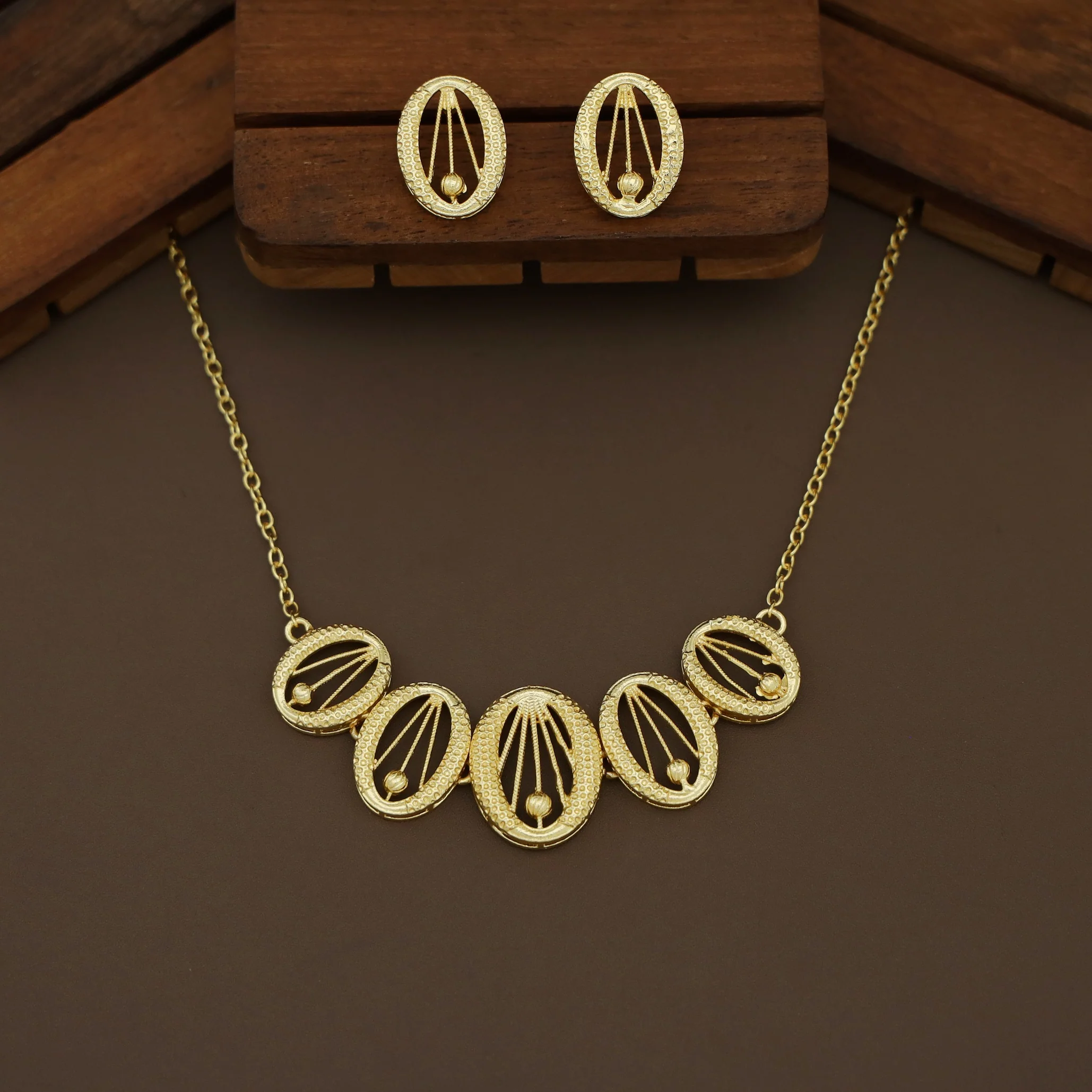 Fiona Golden Textured Oval Neckpiece with Stud - Image 3