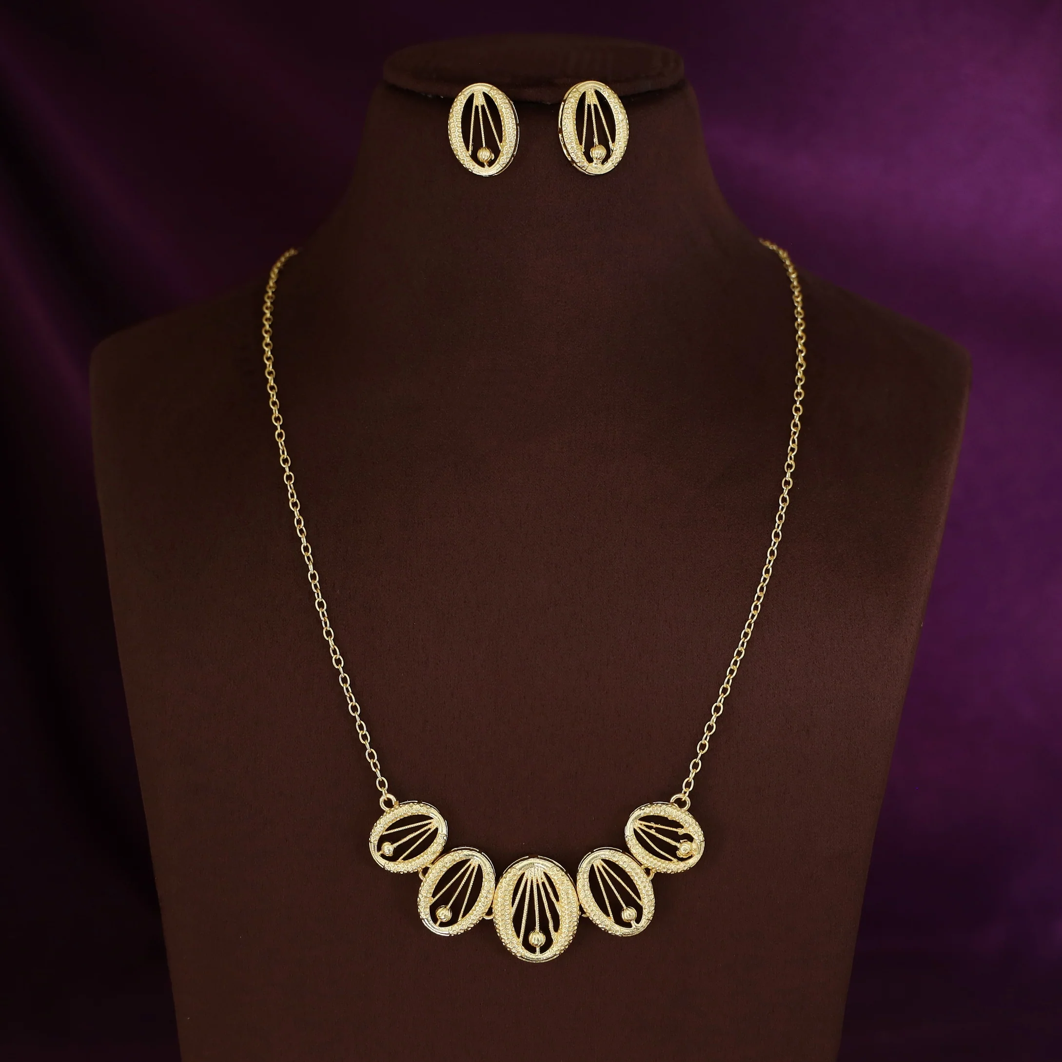 Fiona Golden Textured Oval Neckpiece with Stud - Image 4
