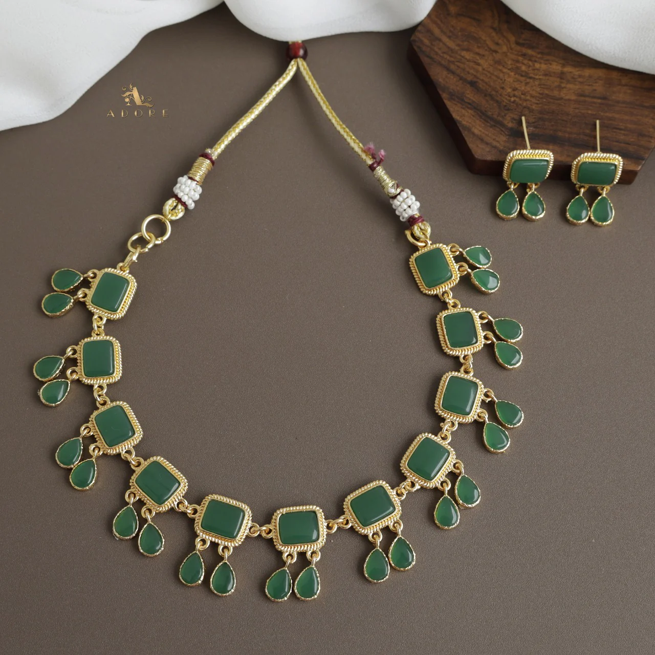 Firouz Glossy Short Neckpiece With Earring - Image 3