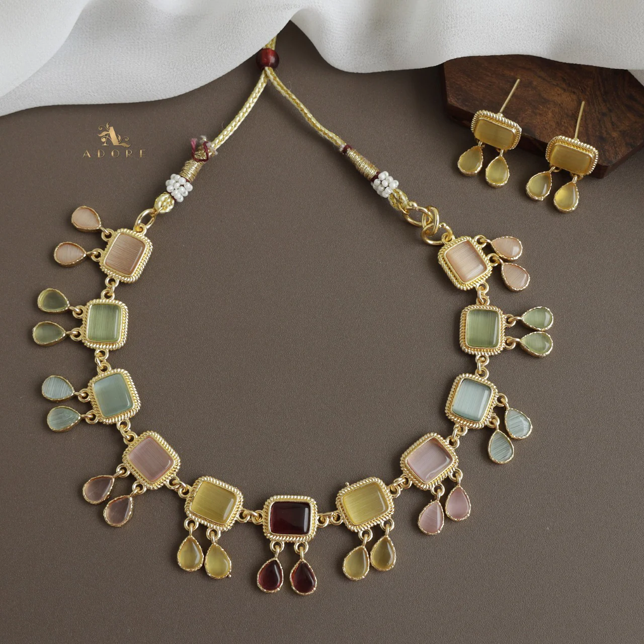 Firouz Glossy Short Neckpiece With Earring - Image 5