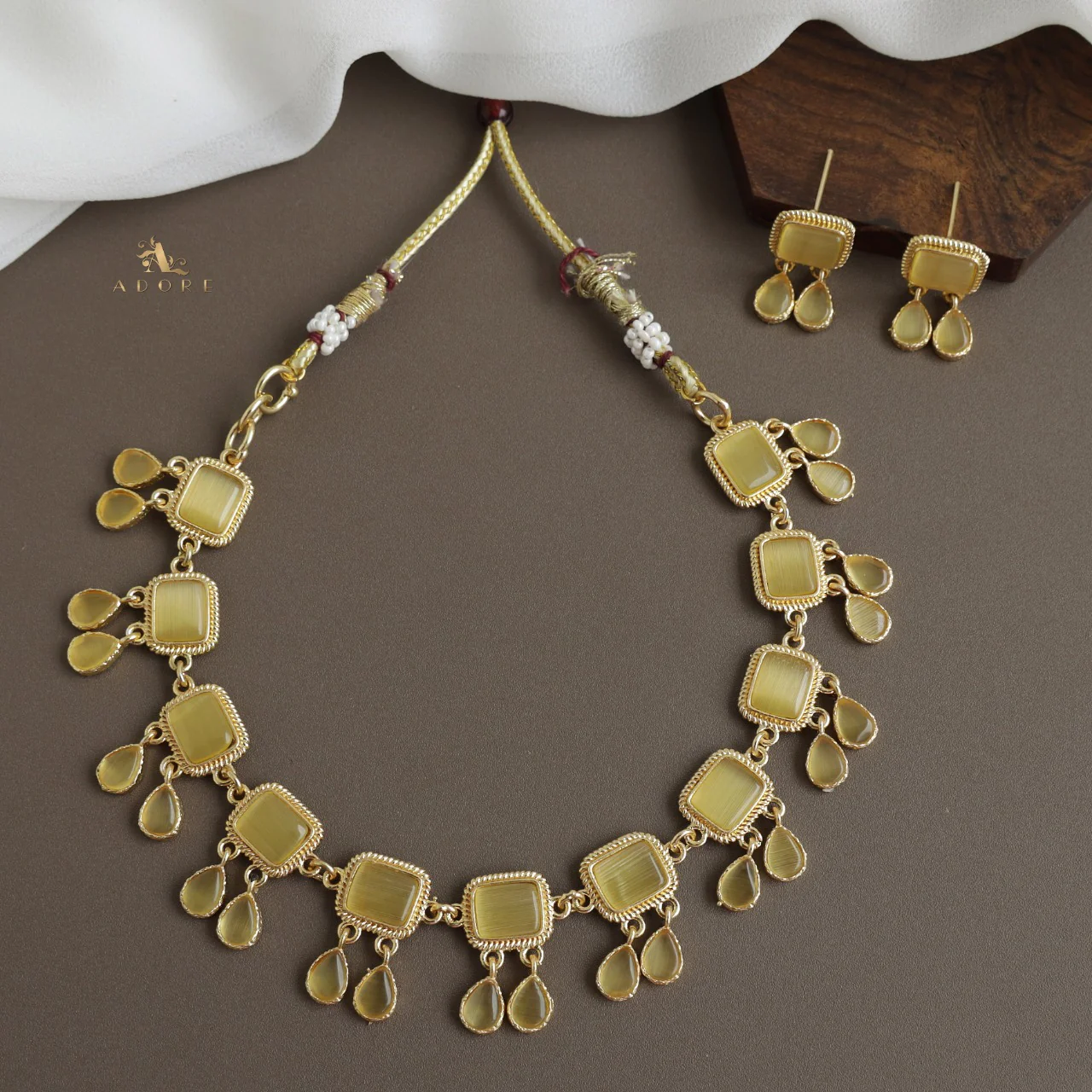Firouz Glossy Short Neckpiece With Earring - Image 7