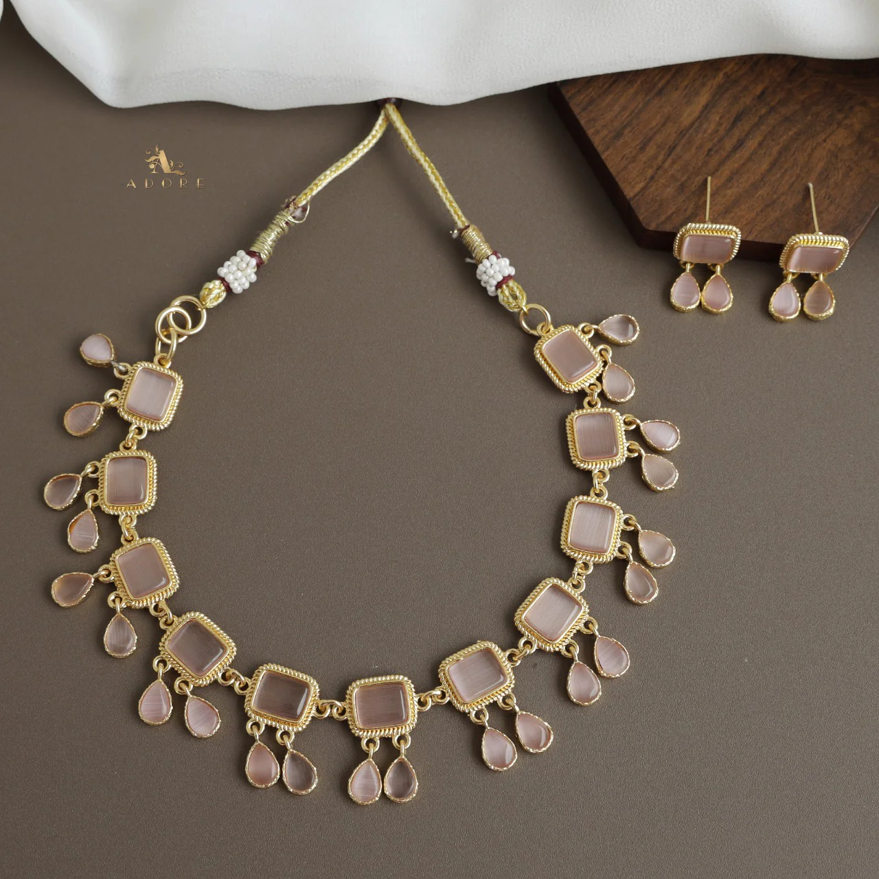 Firouz Glossy Short Neckpiece With Earring - Image 9