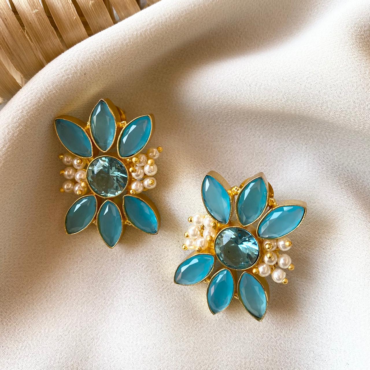 Floral Elegance Earrings - Image 4