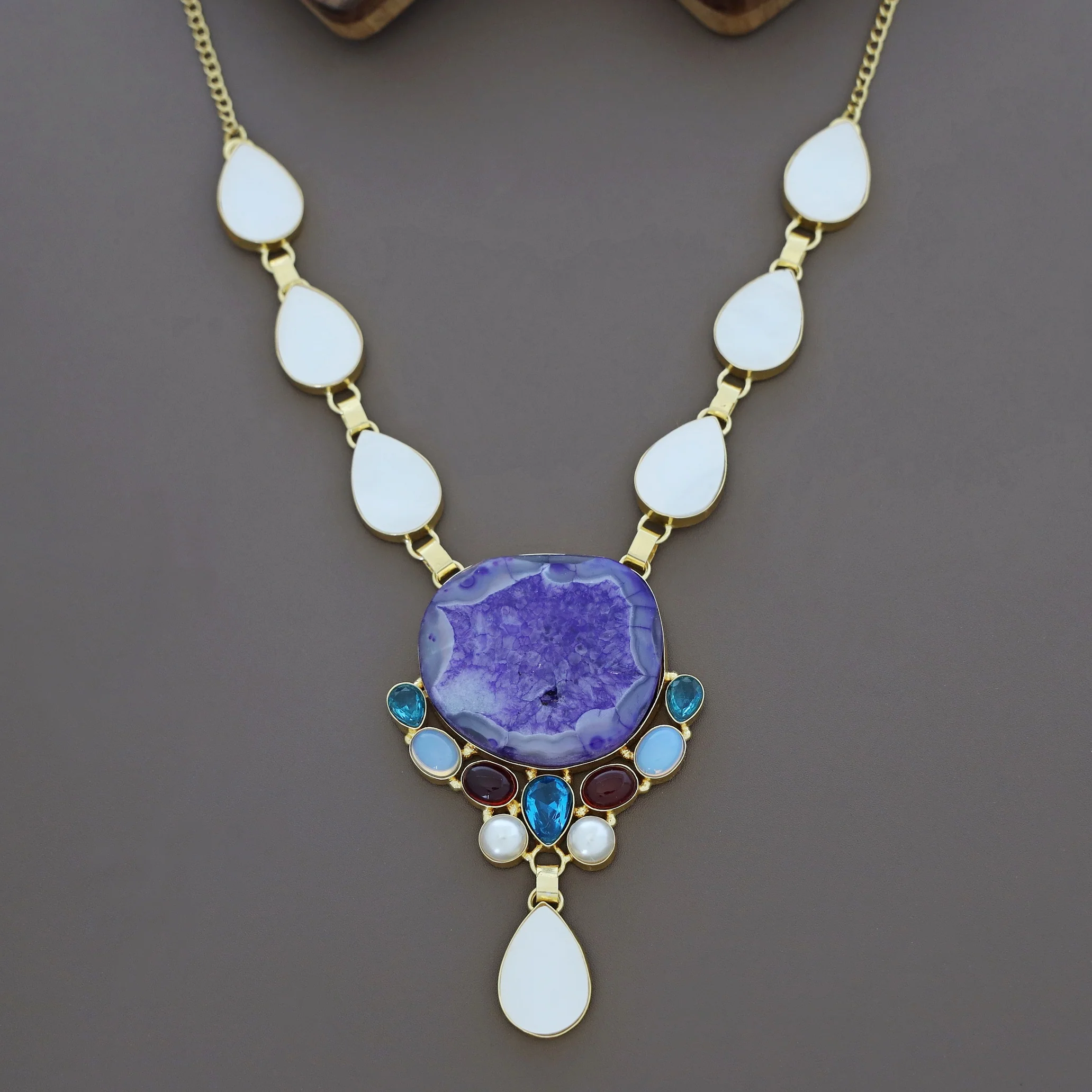 Freja Agate + MOP + Glossy Stone Neckpiece - Image 6