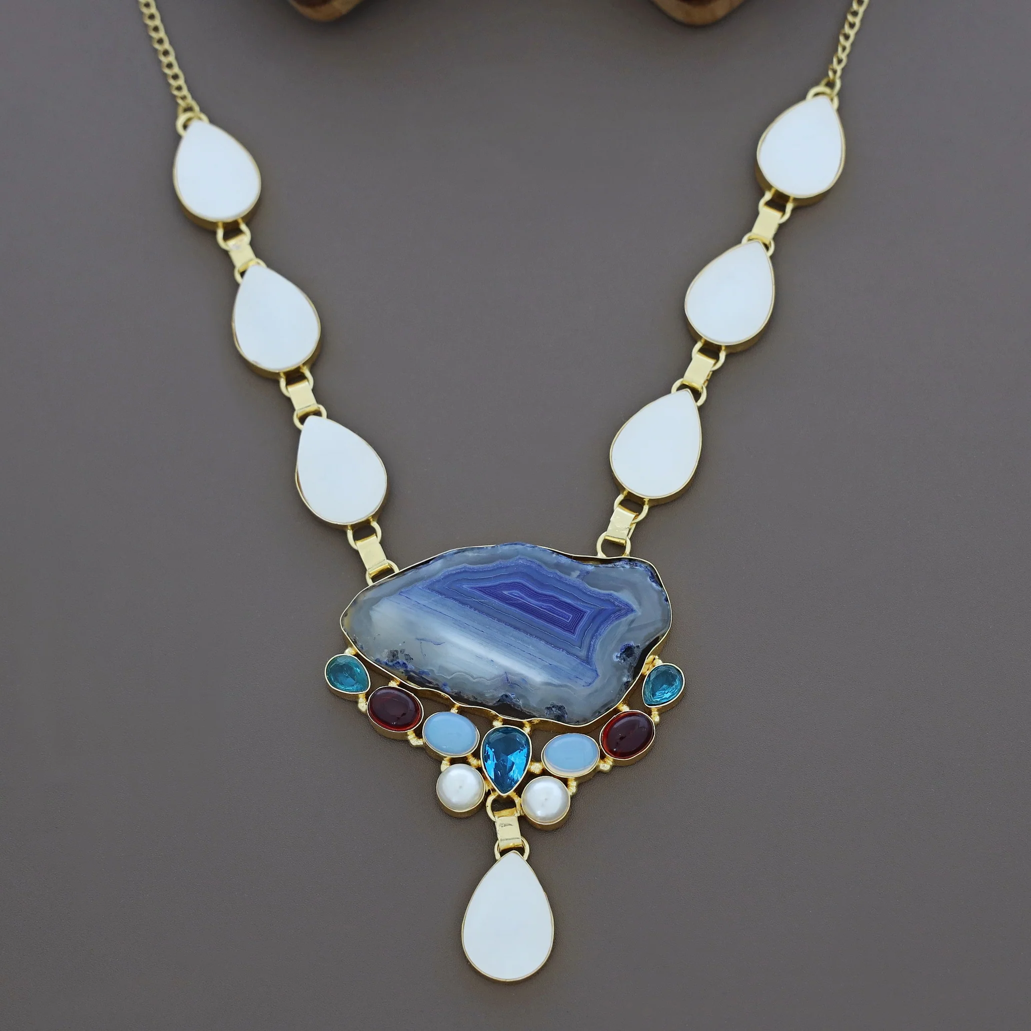 Freja Agate + MOP + Glossy Stone Neckpiece - Image 7