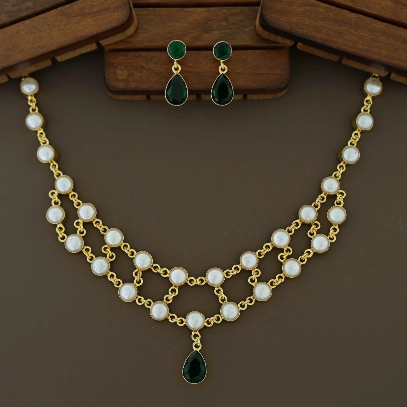 Dual Layer Fresh Water Pearl Glossy Neckpiece With Earring - Image 5