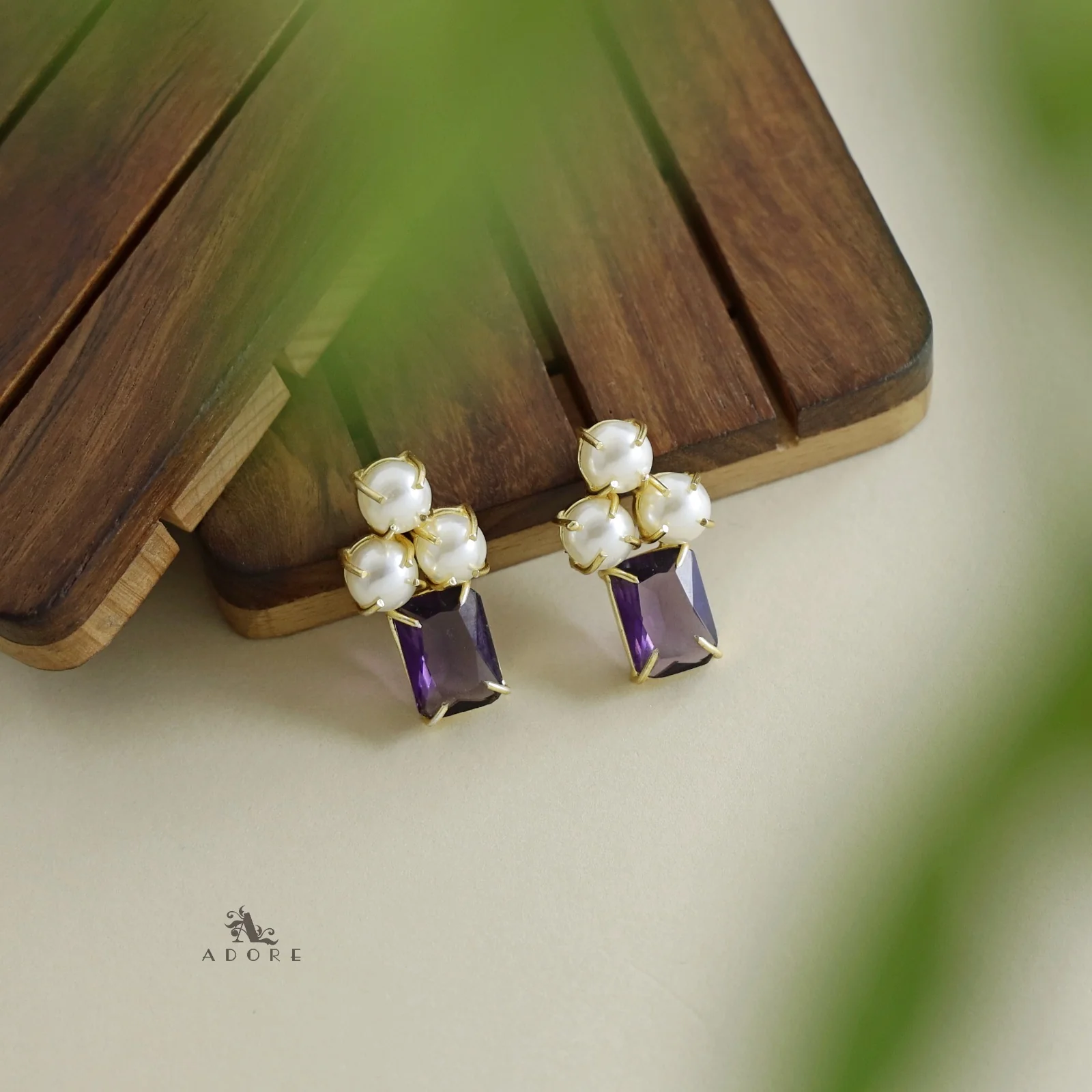 Frimy Rectangle Glossy Tri Pearl Earring - Image 4