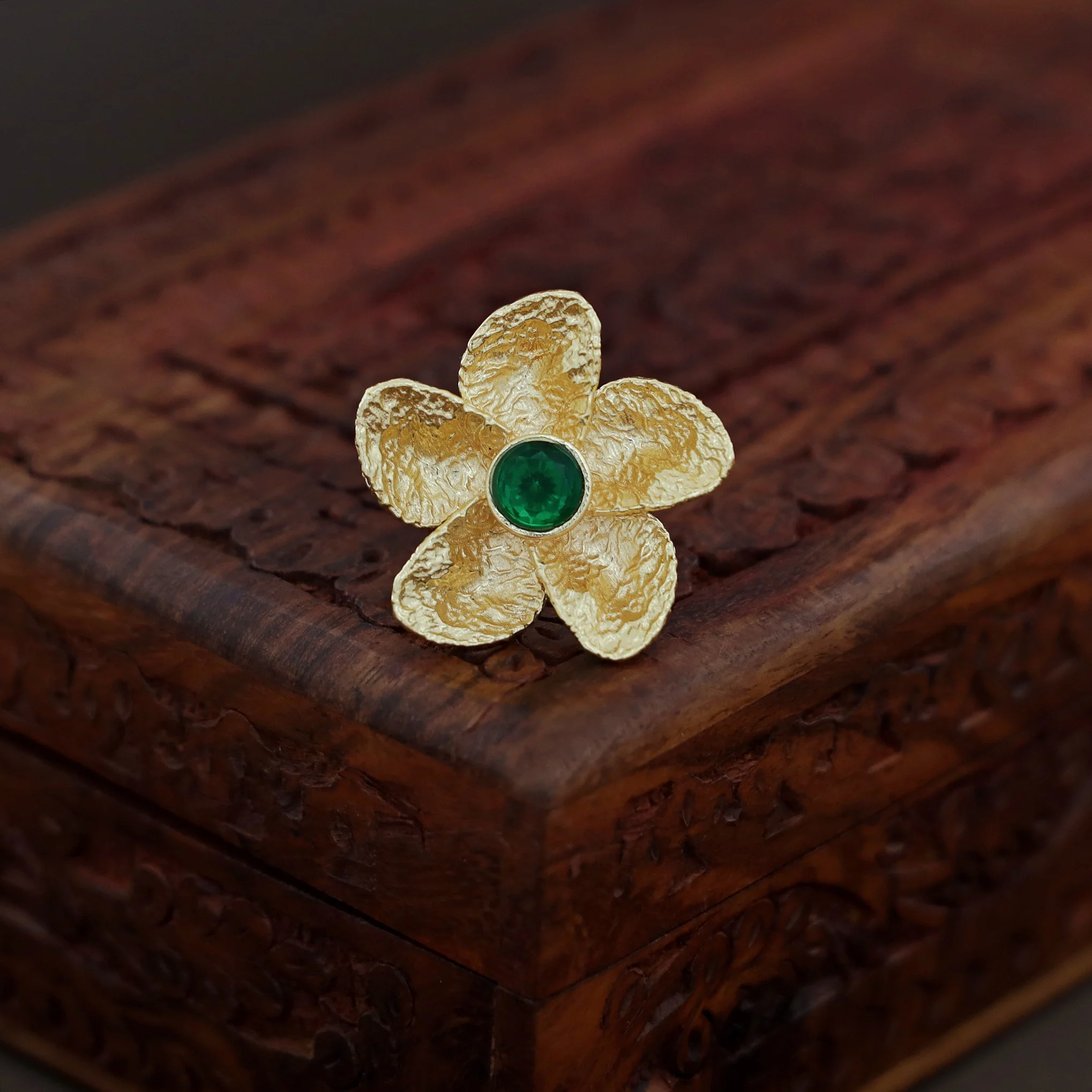 Fritha Hammered Floral Glossy Ring - Image 2
