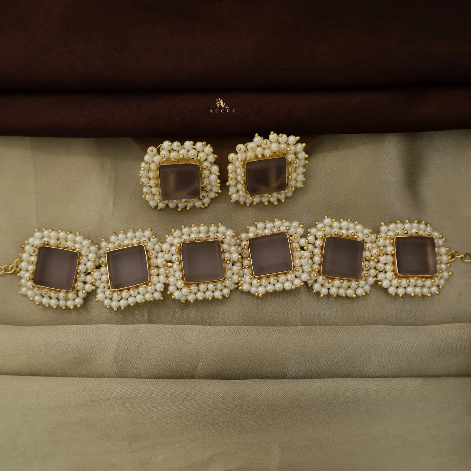 Full Pearl Square Choker With Earring - Image 16