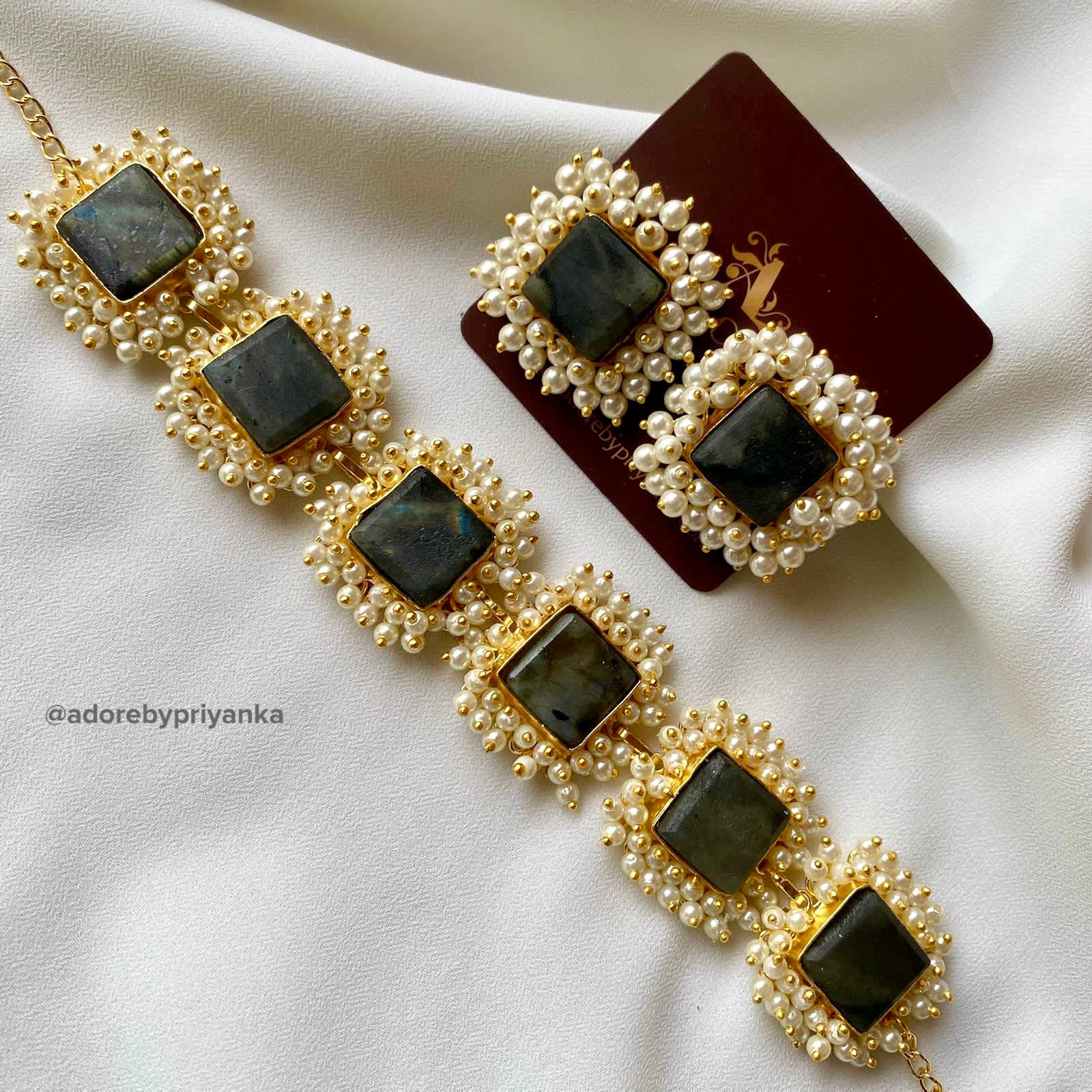 Full Pearl Square Choker With Earring - Image 17