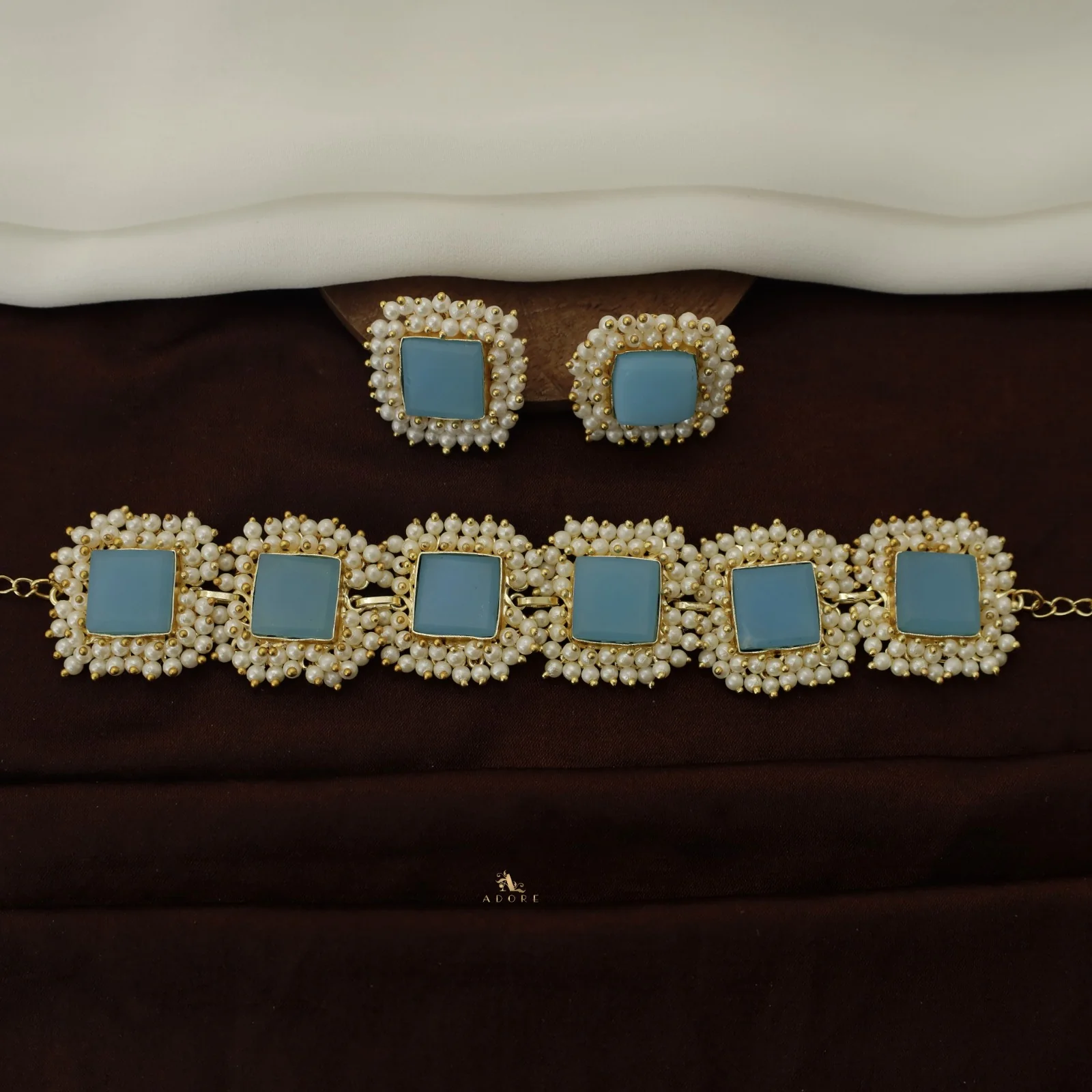 Full Pearl Square Choker With Earring - Image 3