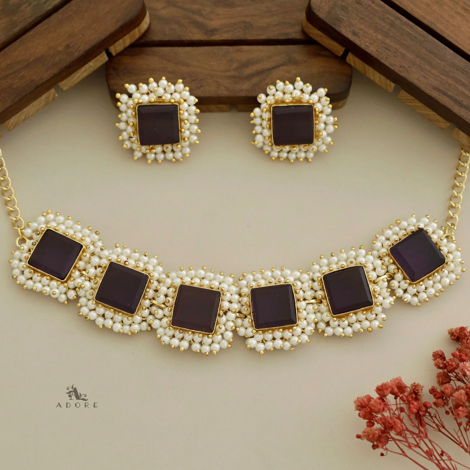 Full Pearl Square Choker With Earring - Image 4