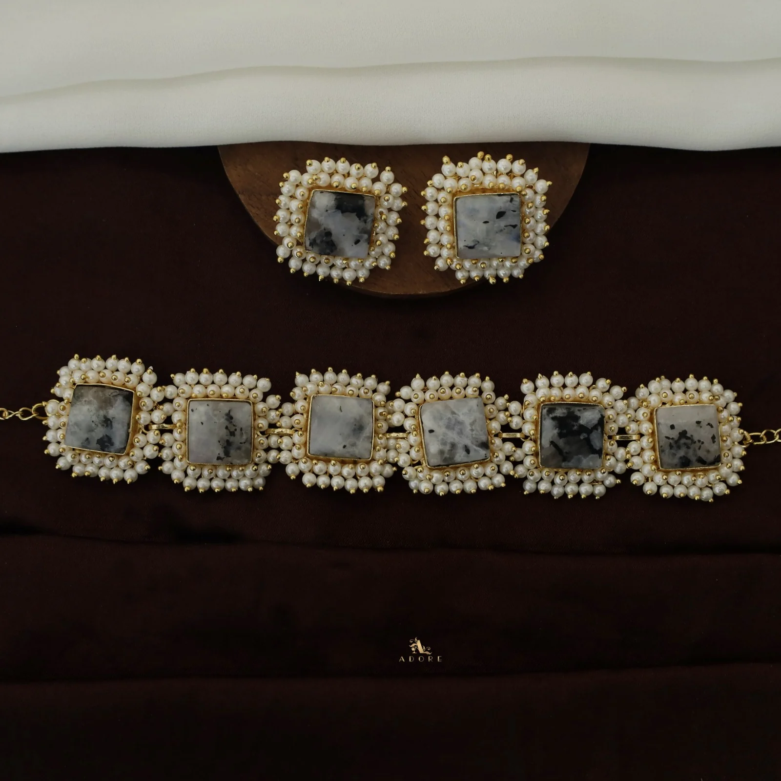 Full Pearl Square Choker With Earring - Image 42
