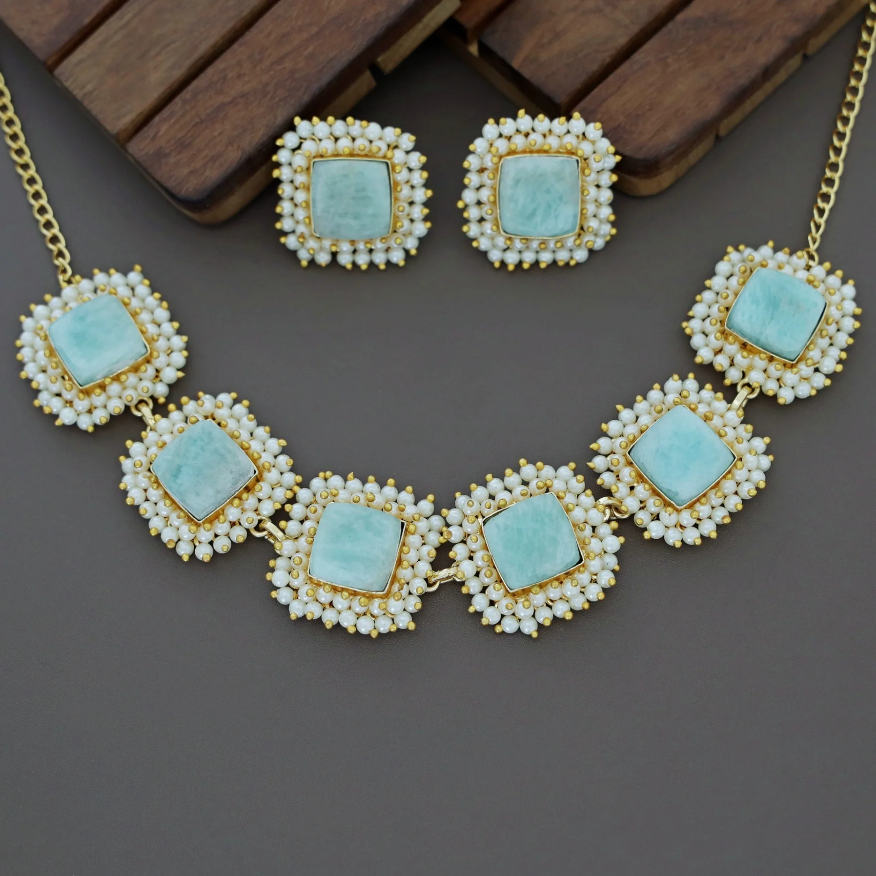 Full Pearl Square Choker With Earring - Image 46