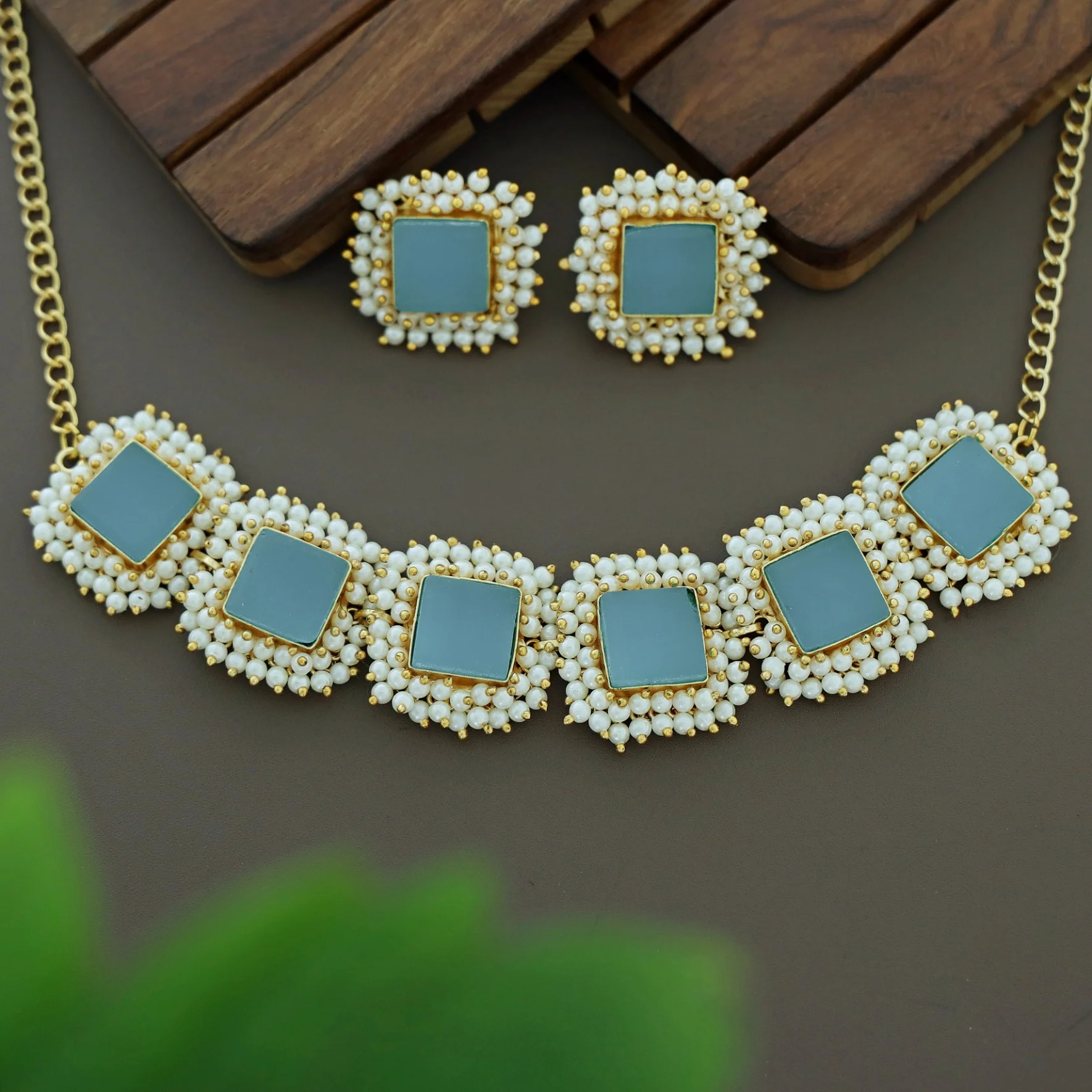 Full Pearl Square Choker With Earring - Image 47