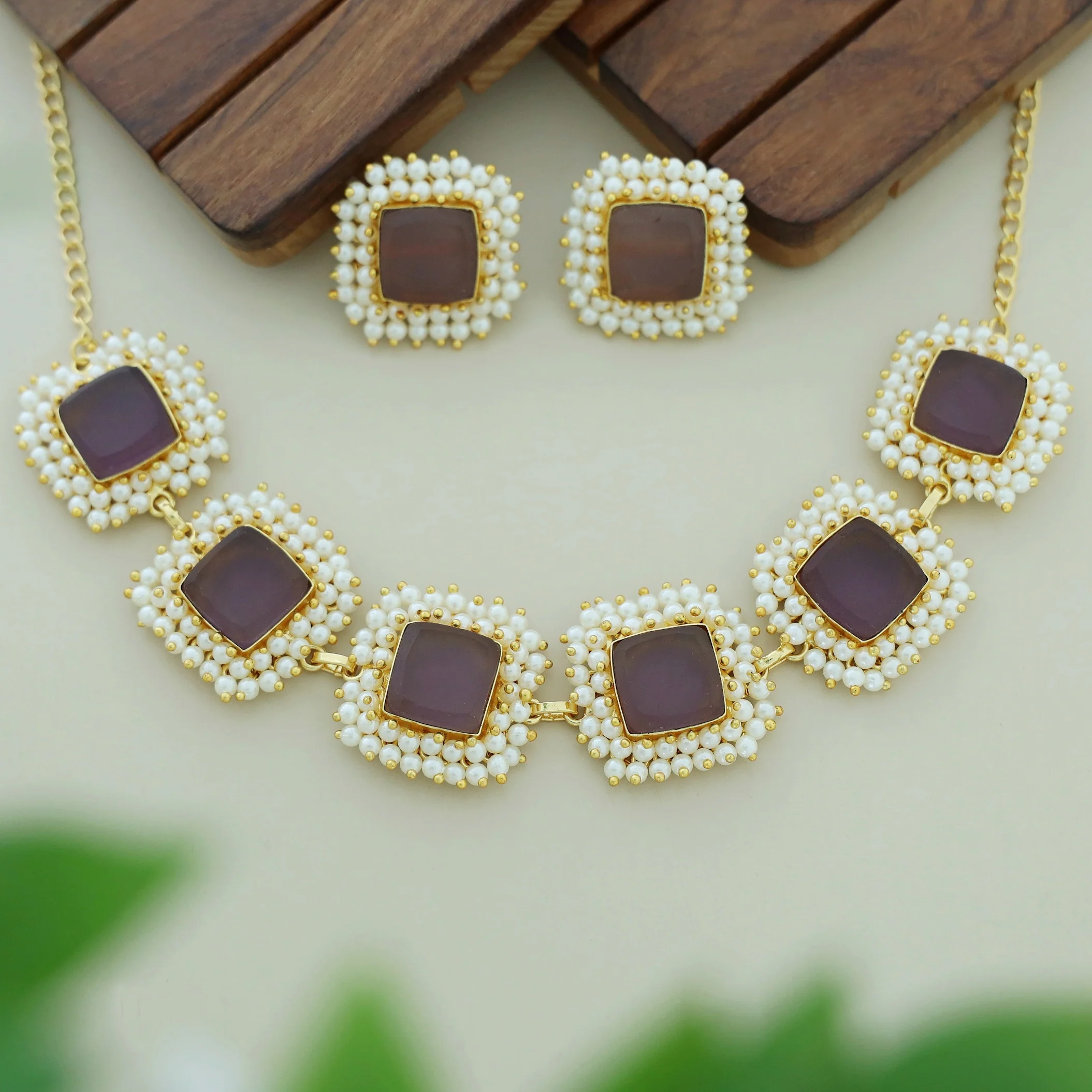 Full Pearl Square Choker With Earring - Image 48