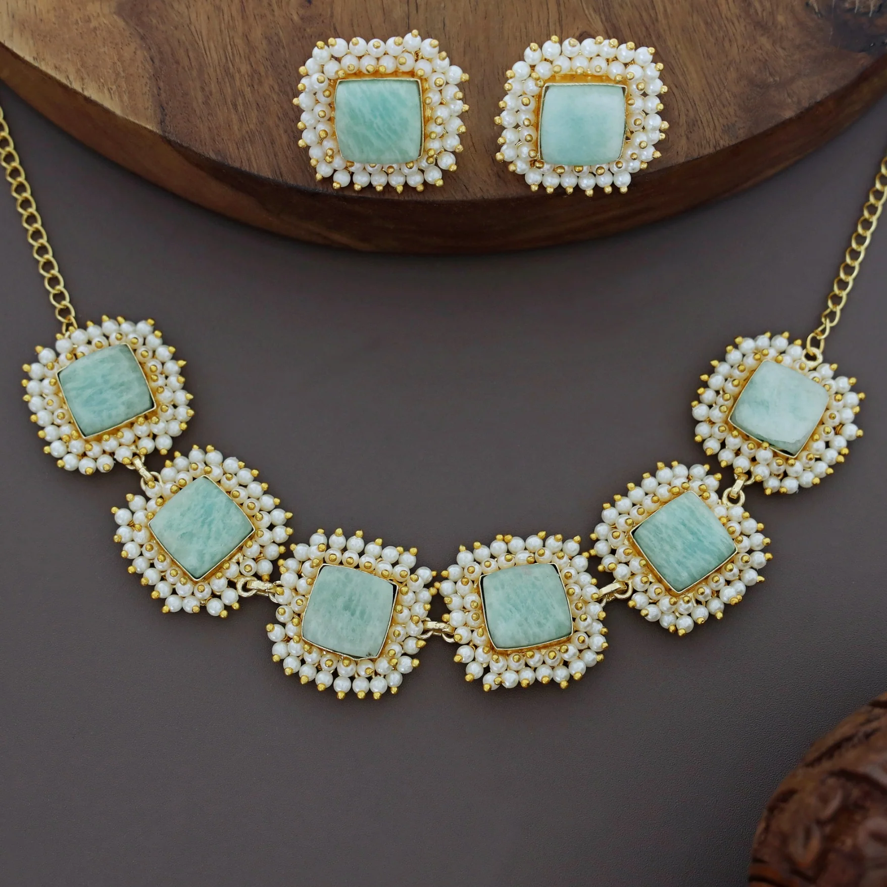 Full Pearl Square Choker With Earring - Image 6