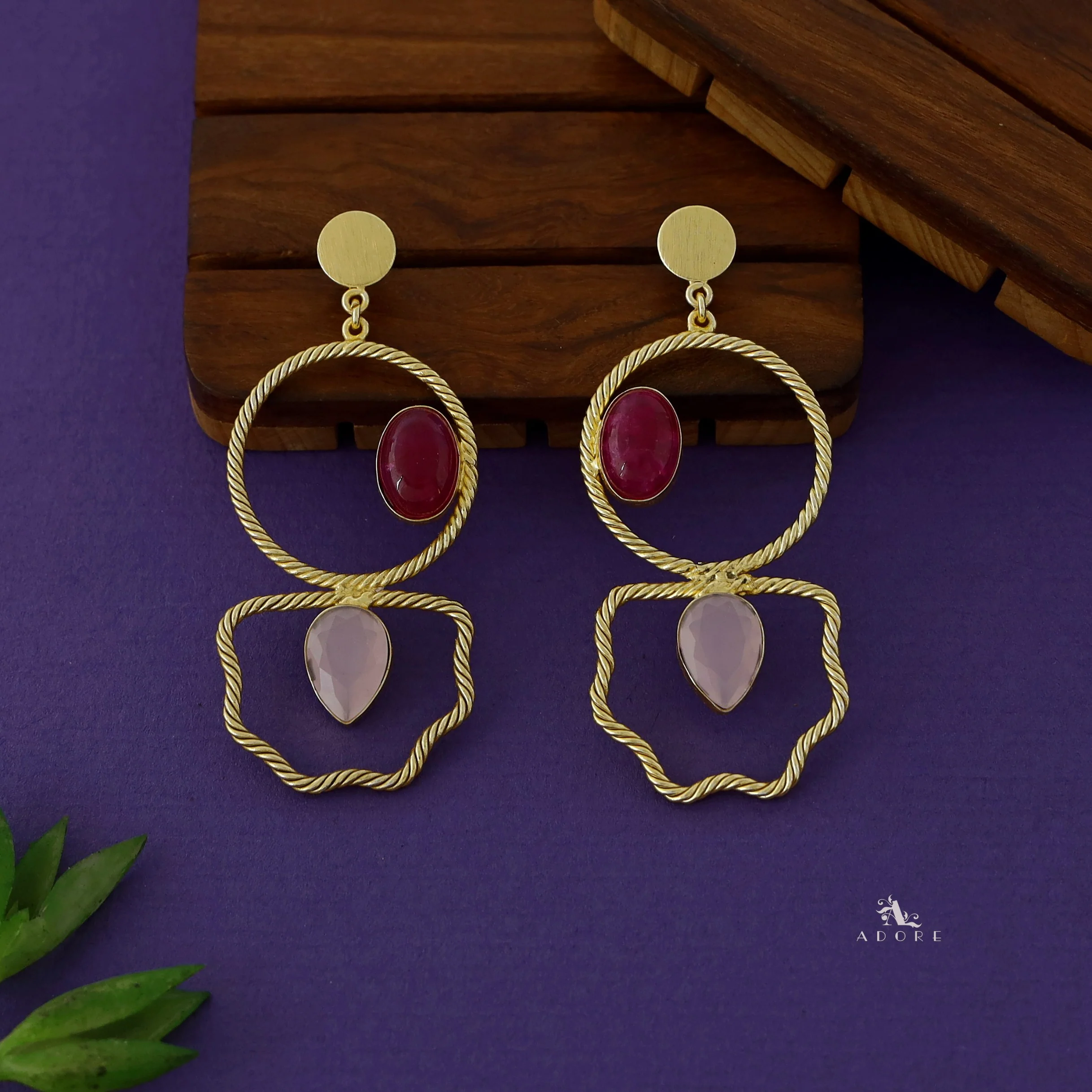 Galleria Twisted Golden Circle Glossy Stone Earring - Image 3