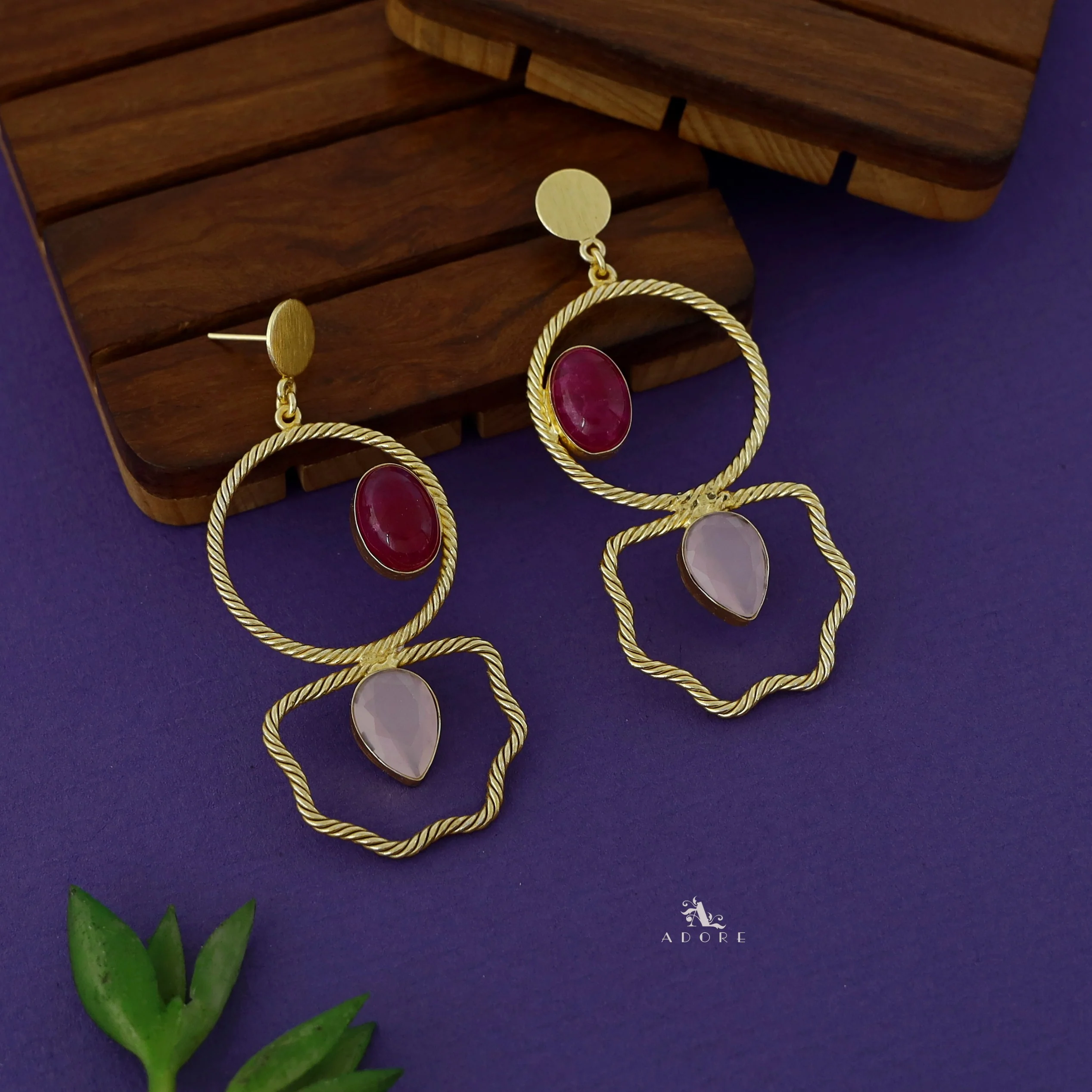 Galleria Twisted Golden Circle Glossy Stone Earring - Image 5
