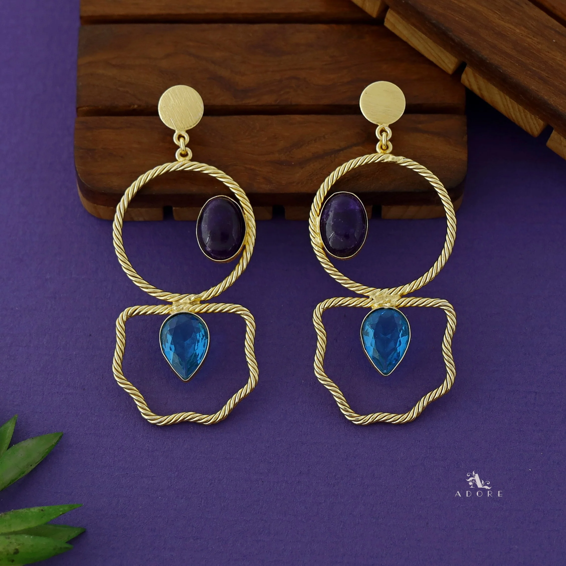 Galleria Twisted Golden Circle Glossy Stone Earring - Image 8