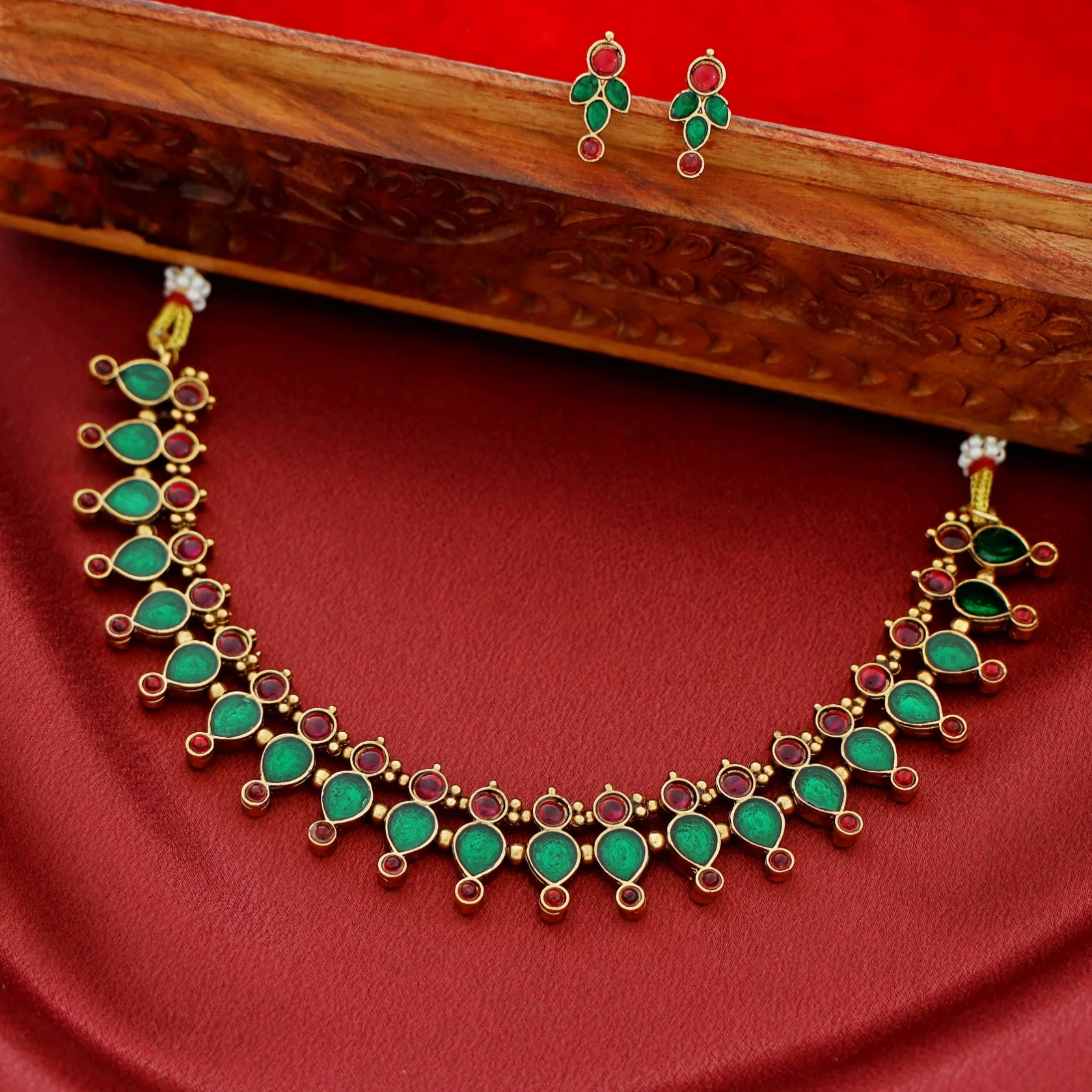 Ganga Enamel Drop Circle Short Neckpiece With Earring - Image 6