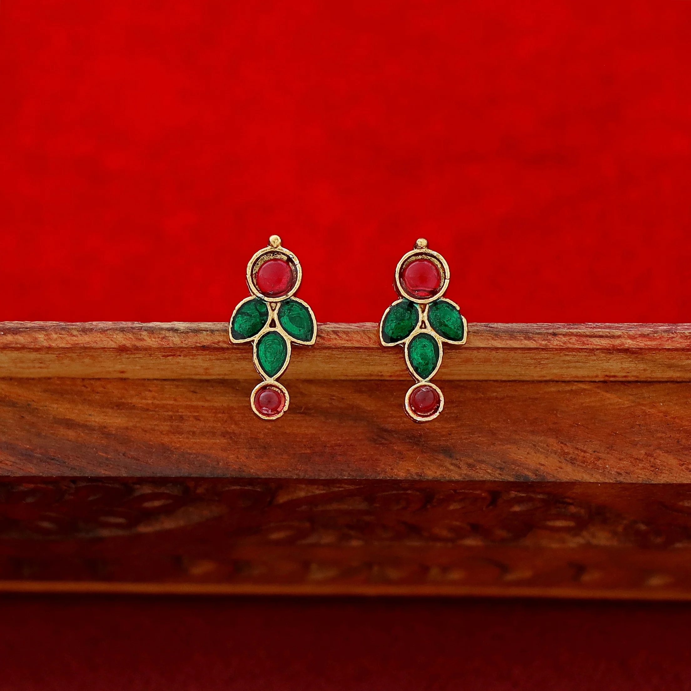 Ganga Enamel Drop Circle Short Neckpiece With Earring - Image 7