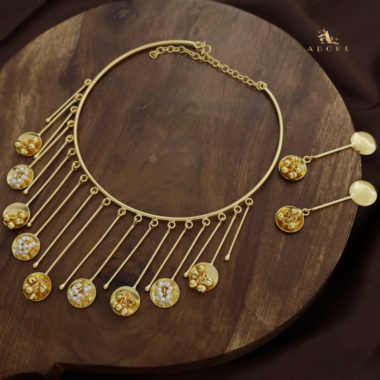 Ghungroo Stick Neck Cuff / Neckpiece With Earring - Image 4