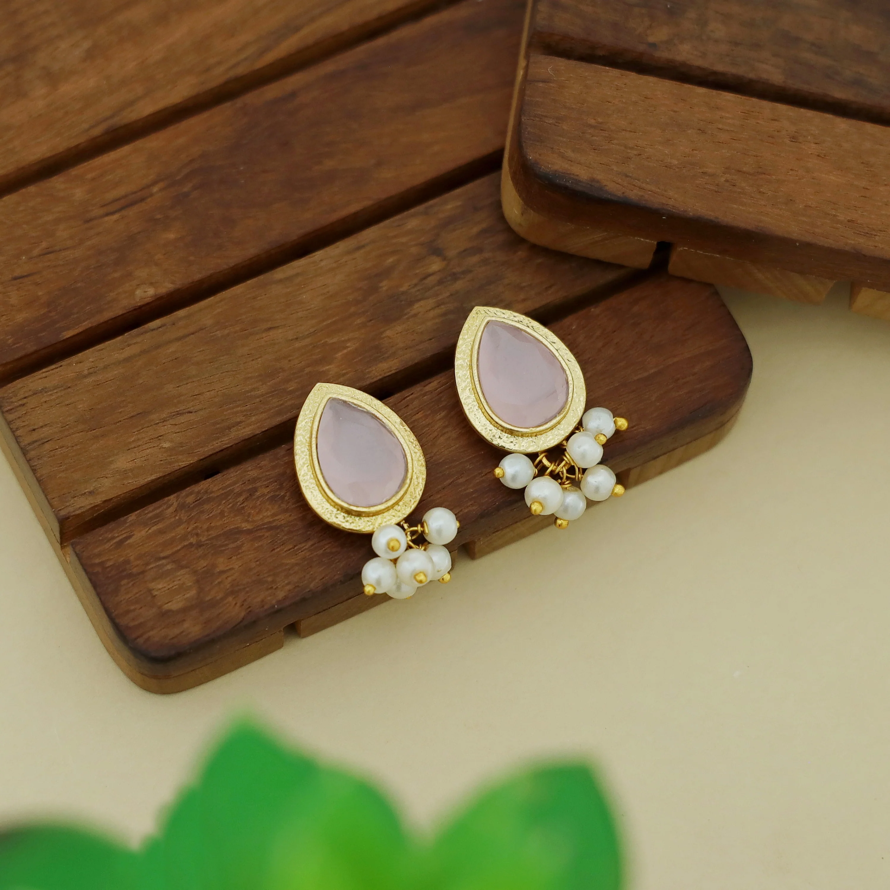 Giada Textured Drop Glossy Stone Pearl Earring - Image 10