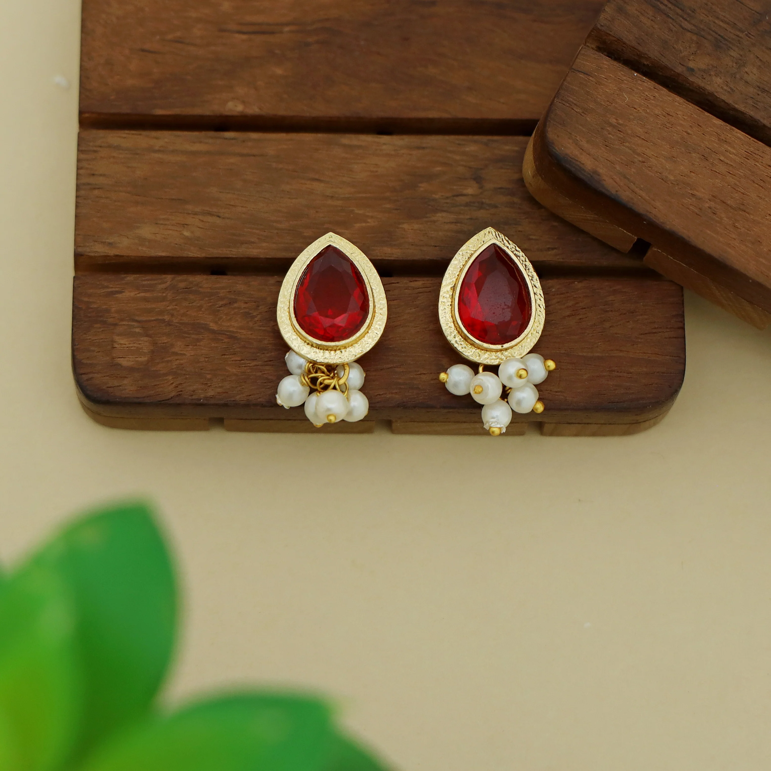 Giada Textured Drop Glossy Stone Pearl Earring - Image 2