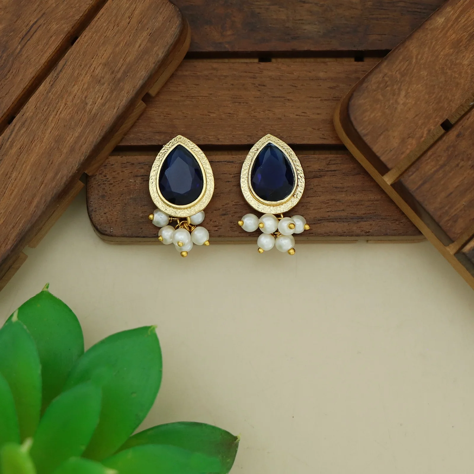 Giada Textured Drop Glossy Stone Pearl Earring - Image 7