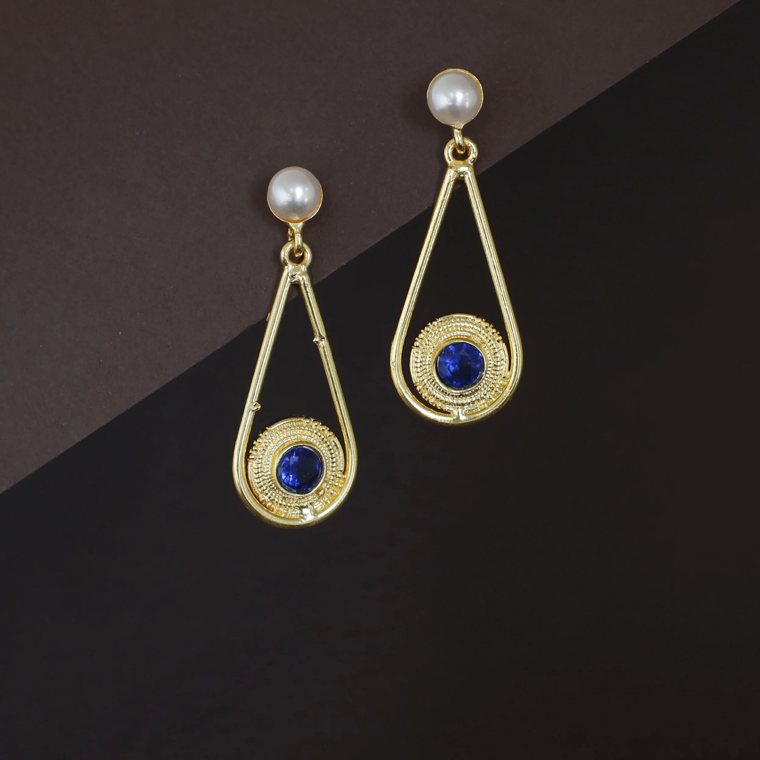 Ginny Golden Swing Pearl Glossy Earring - Image 3