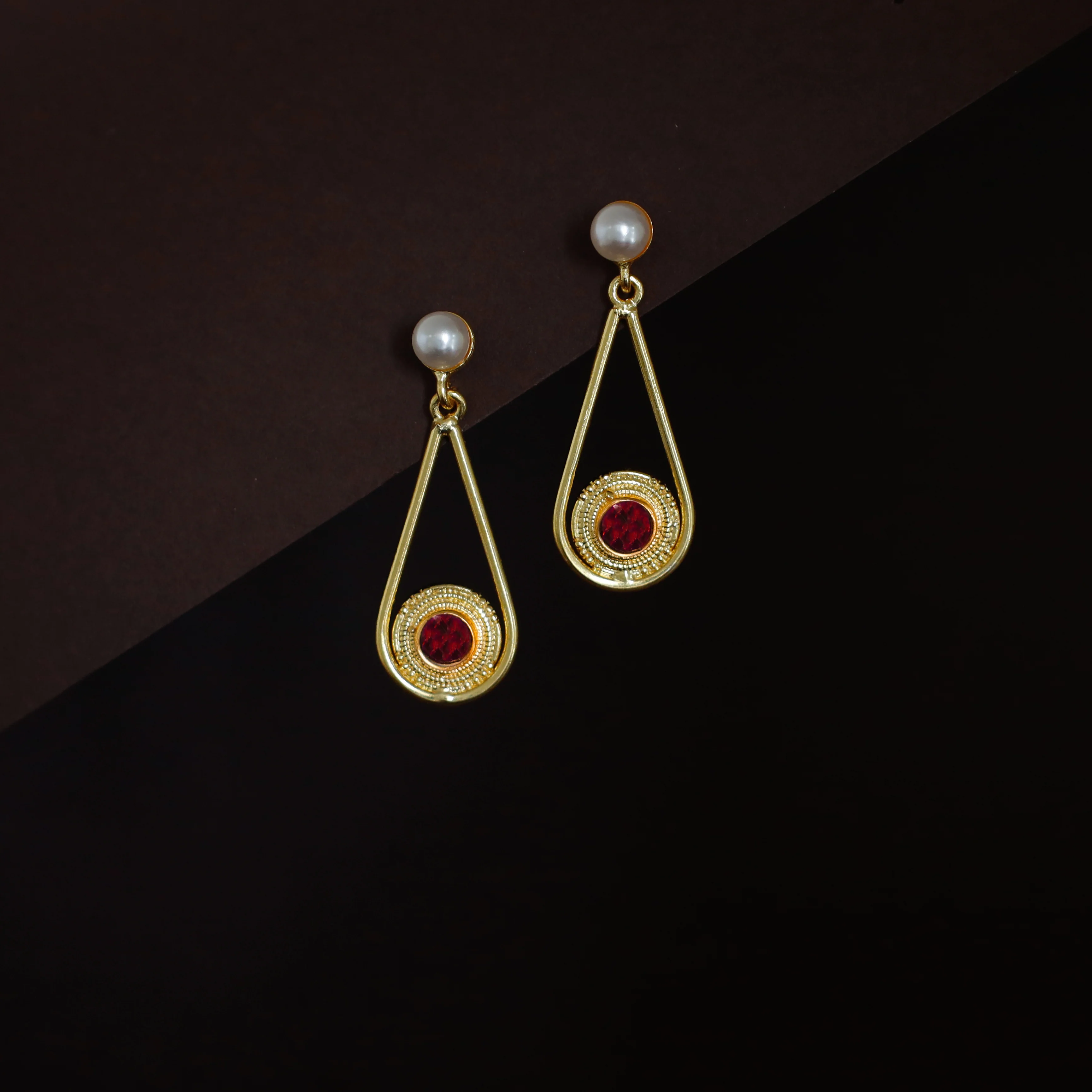 Ginny Golden Swing Pearl Glossy Earring - Image 8