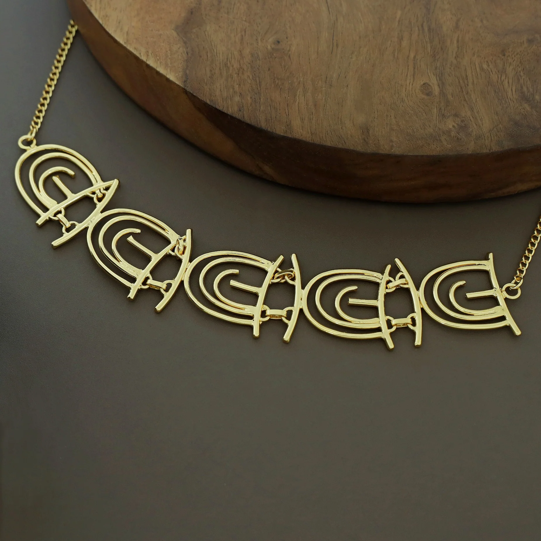 Giyanna Golden Arch Choker - Image 4