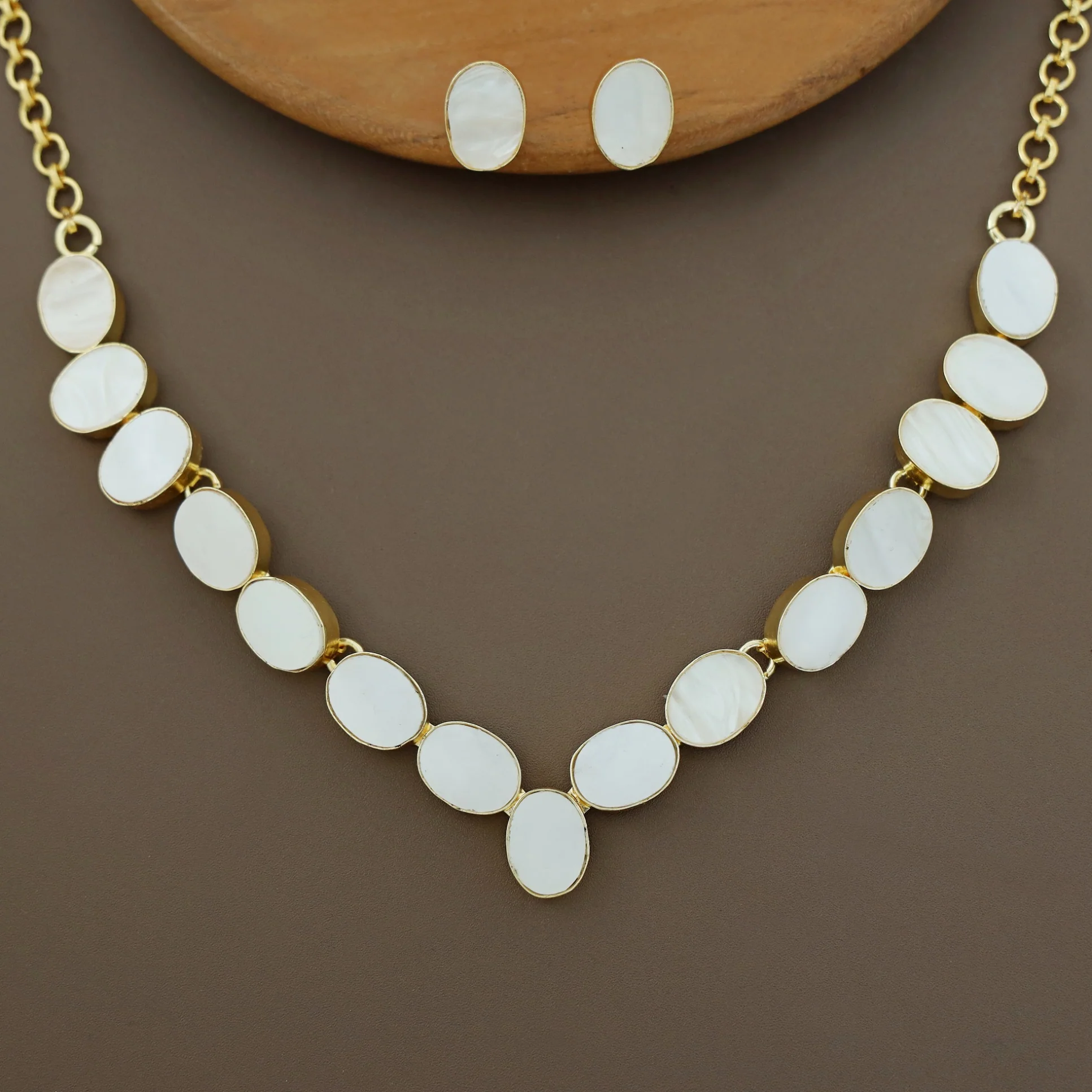 Glam Neckpiece Plus Stud - Image 23