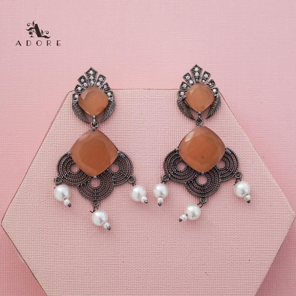 Glossy Alega Pearl Earring - Image 6