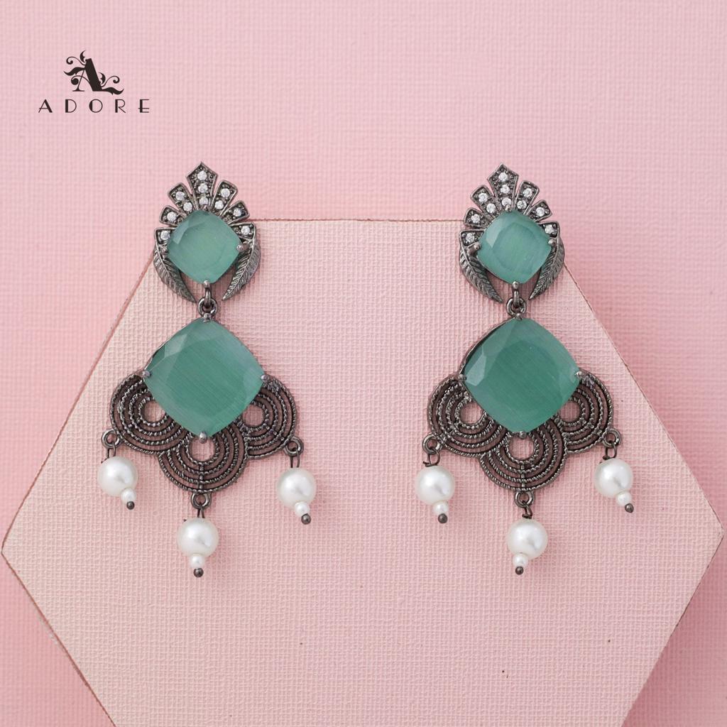 Glossy Alega Pearl Earring - Image 9