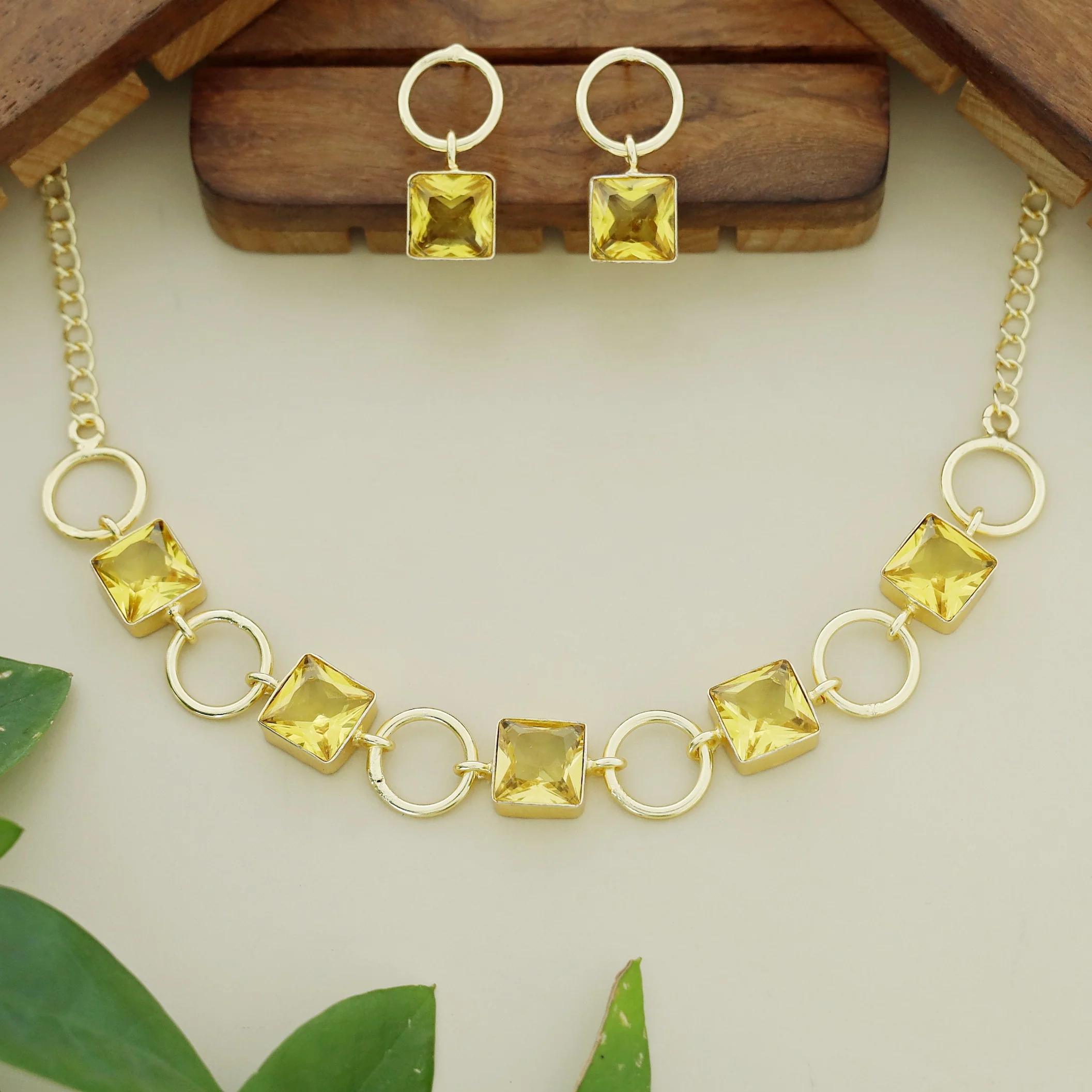 Glossy Anayra Golden Circle And Square Neckpiece With Earring - Image 10