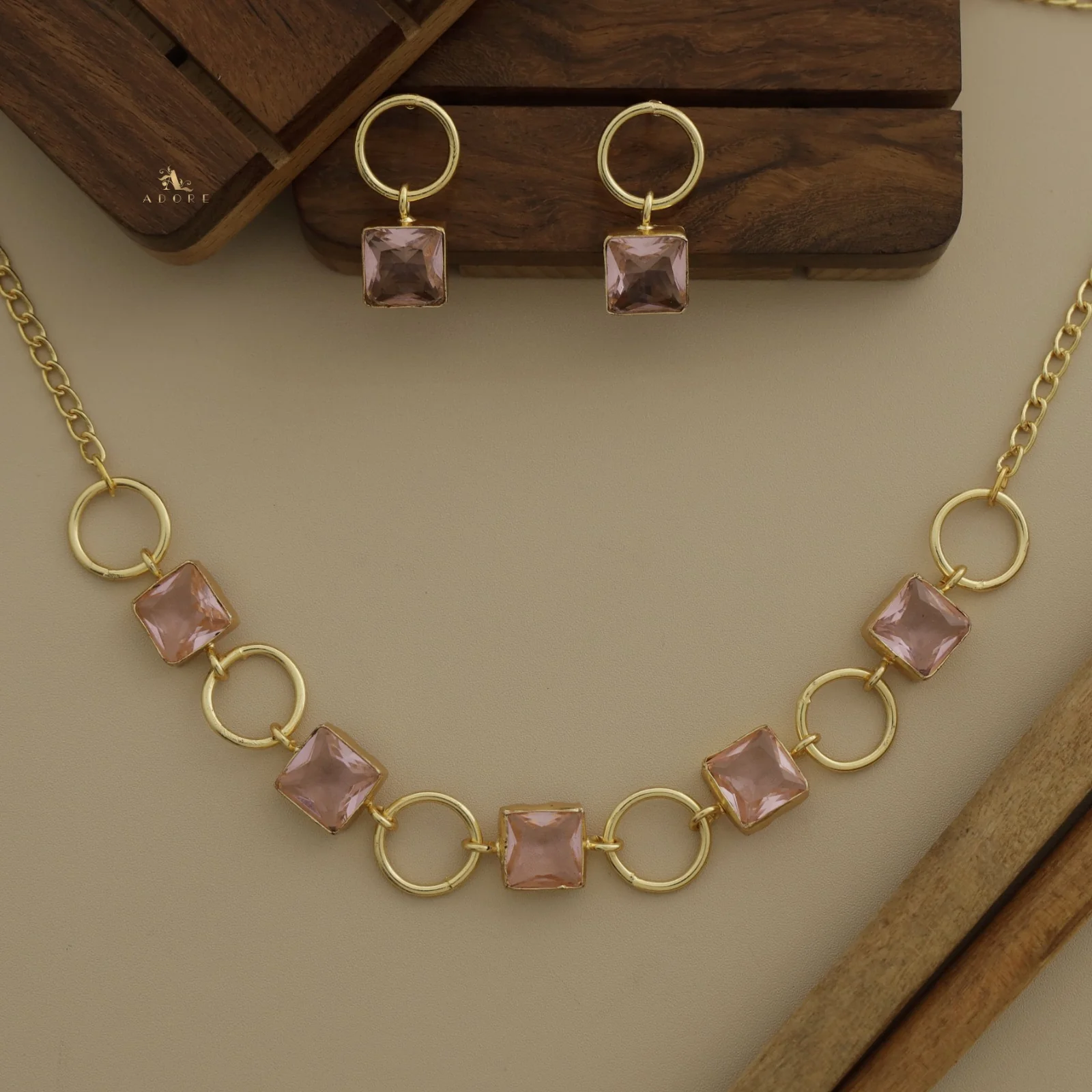 Glossy Anayra Golden Circle And Square Neckpiece With Earring - Image 15