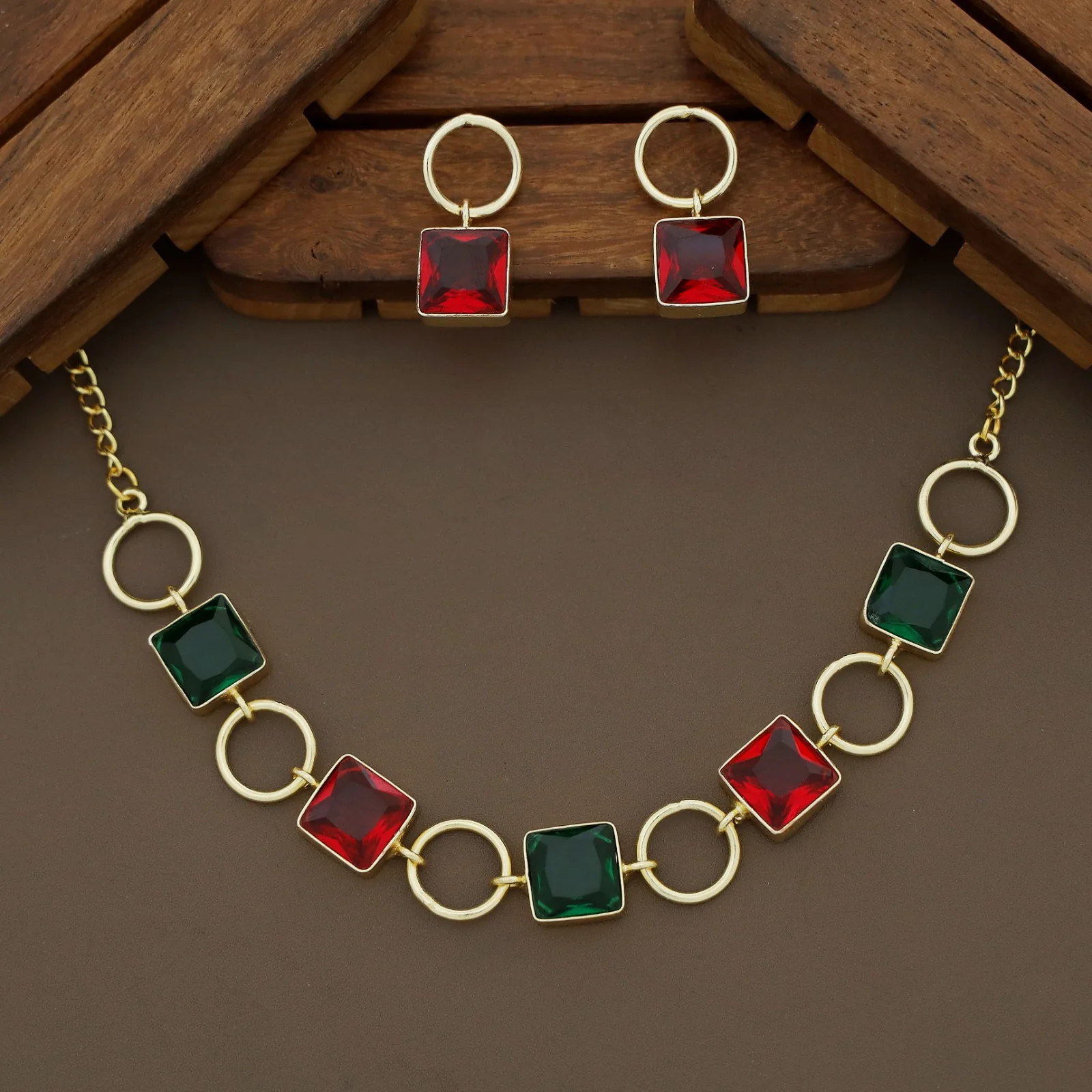 Glossy Anayra Golden Circle And Square Neckpiece With Earring - Image 19