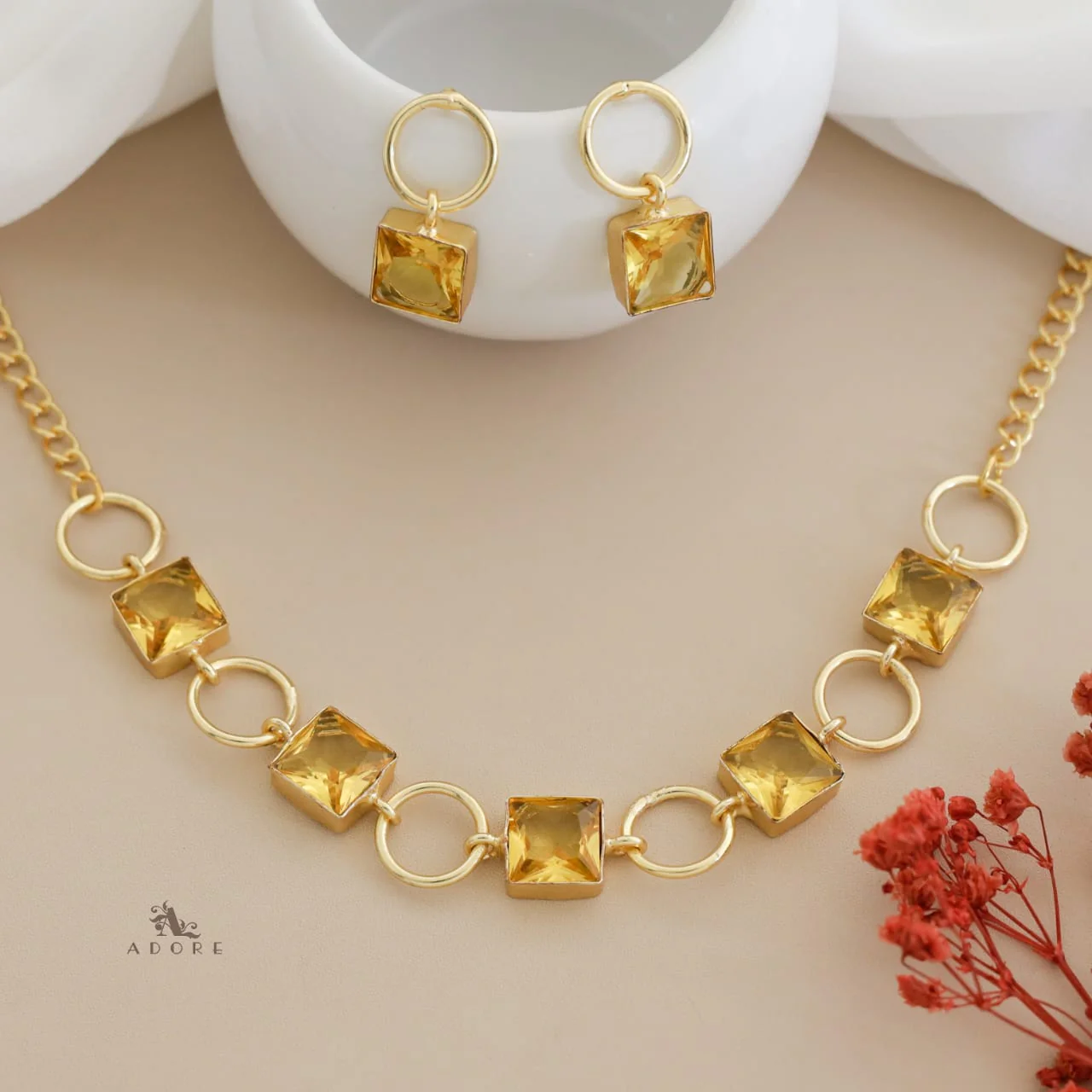Glossy Anayra Golden Circle And Square Neckpiece With Earring - Image 26