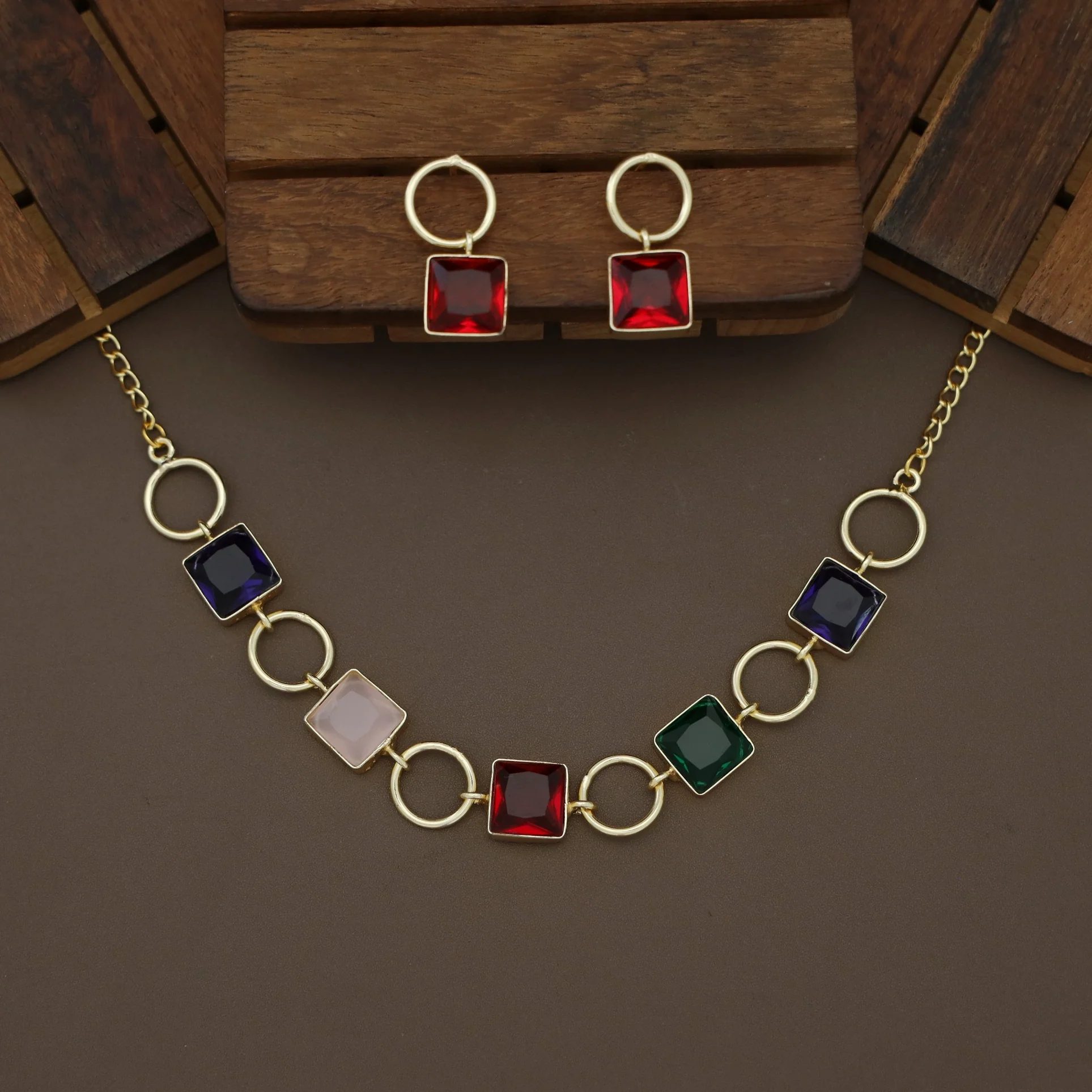 Glossy Anayra Golden Circle And Square Neckpiece With Earring - Image 30