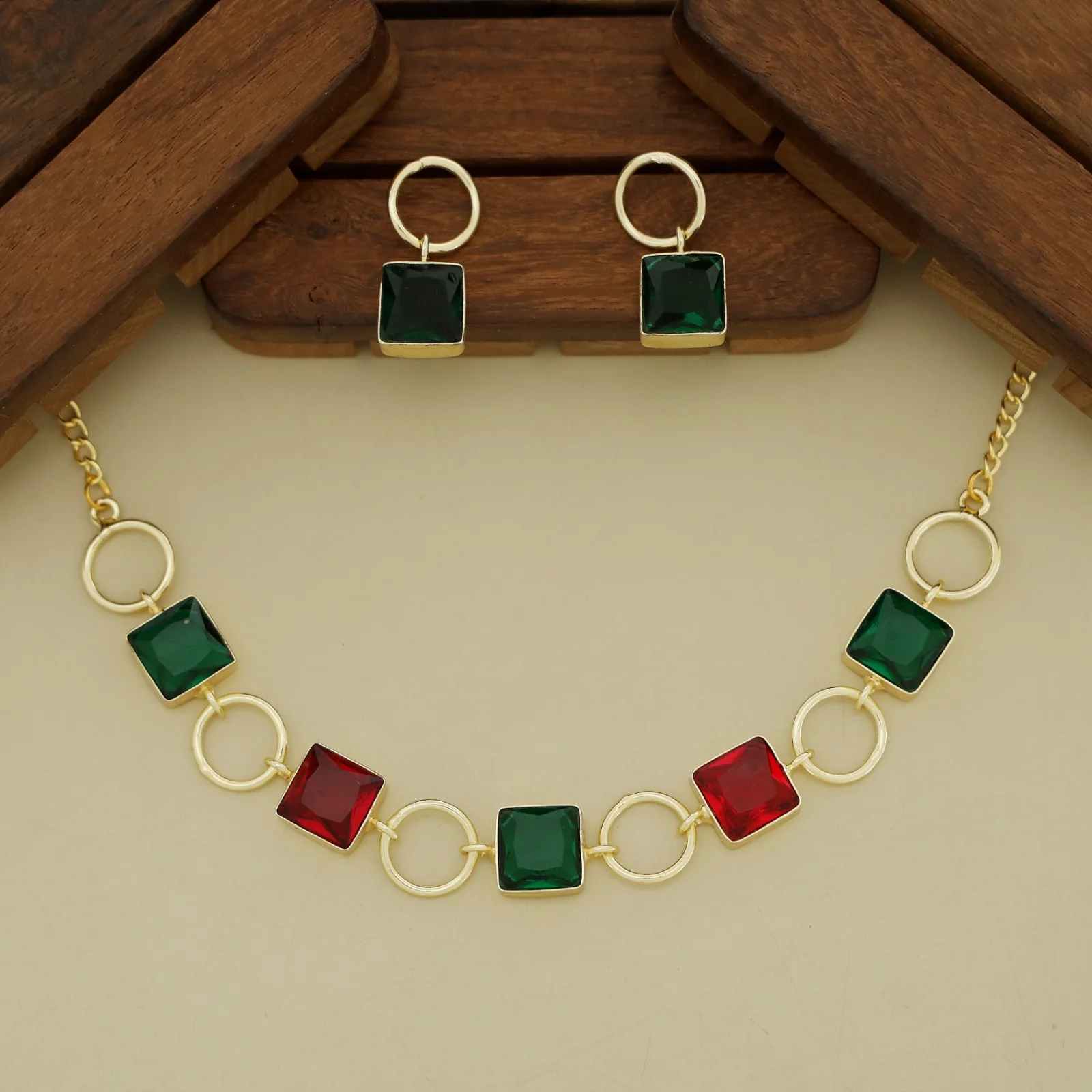 Glossy Anayra Golden Circle And Square Neckpiece With Earring - Image 31