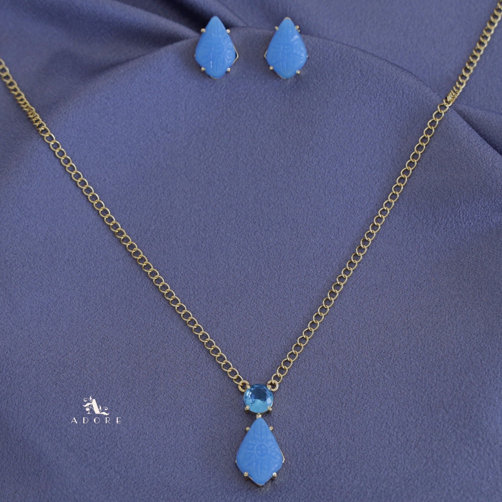 Glossy Craved Long Neckpiece  With Stud - Image 3