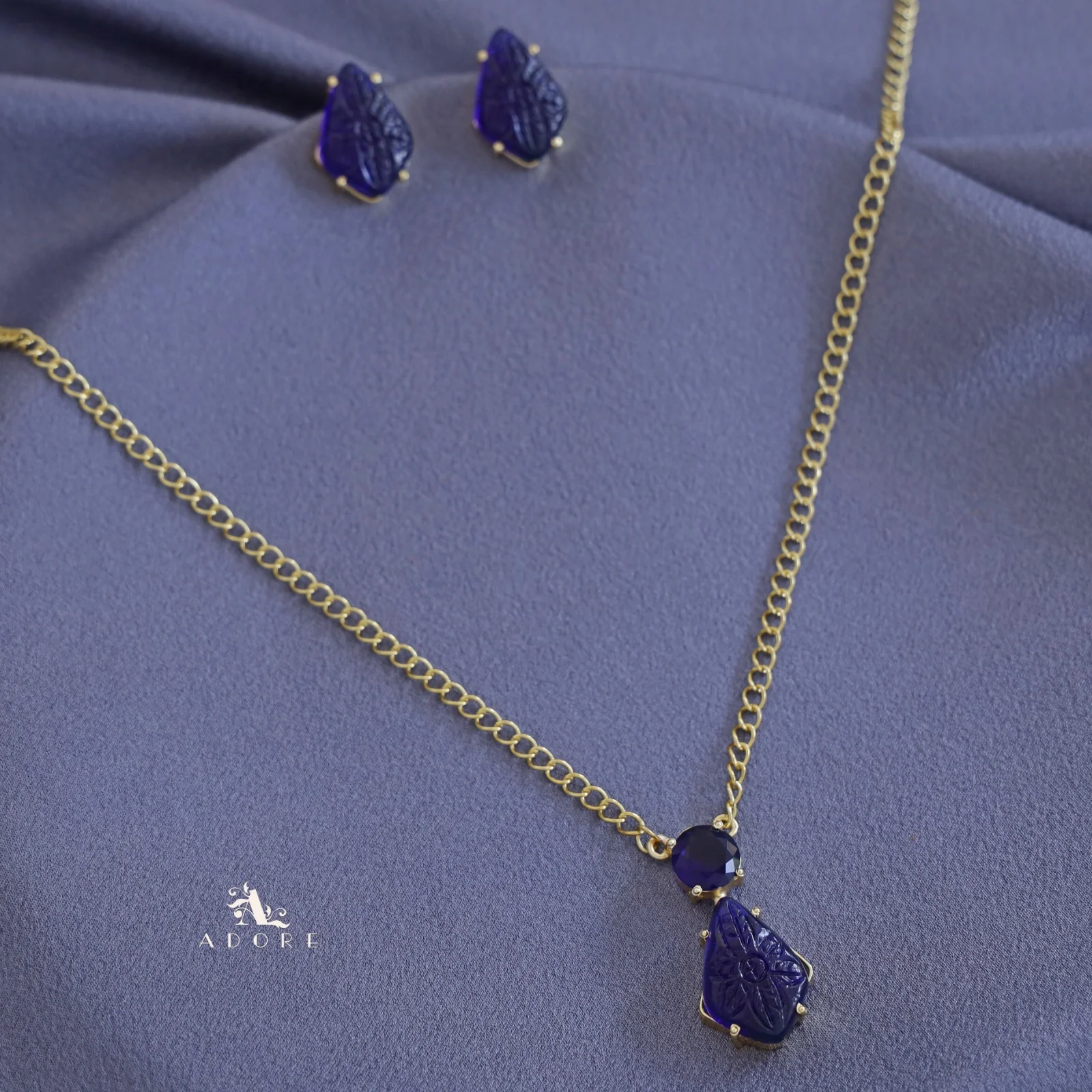 Glossy Craved Long Neckpiece  With Stud - Image 7