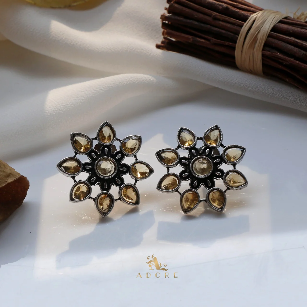 Glossy Dezy Earring - Image 15