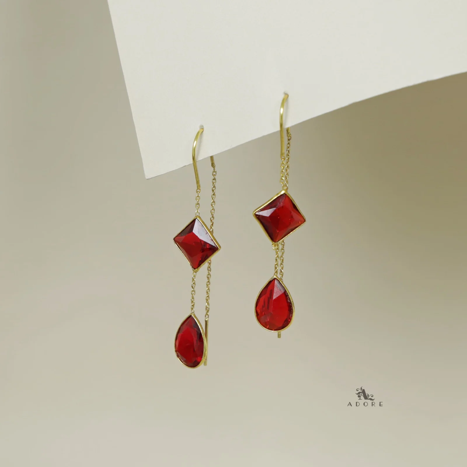 Glossy Diamond And Drop Needle And Thread Earring - Image 2