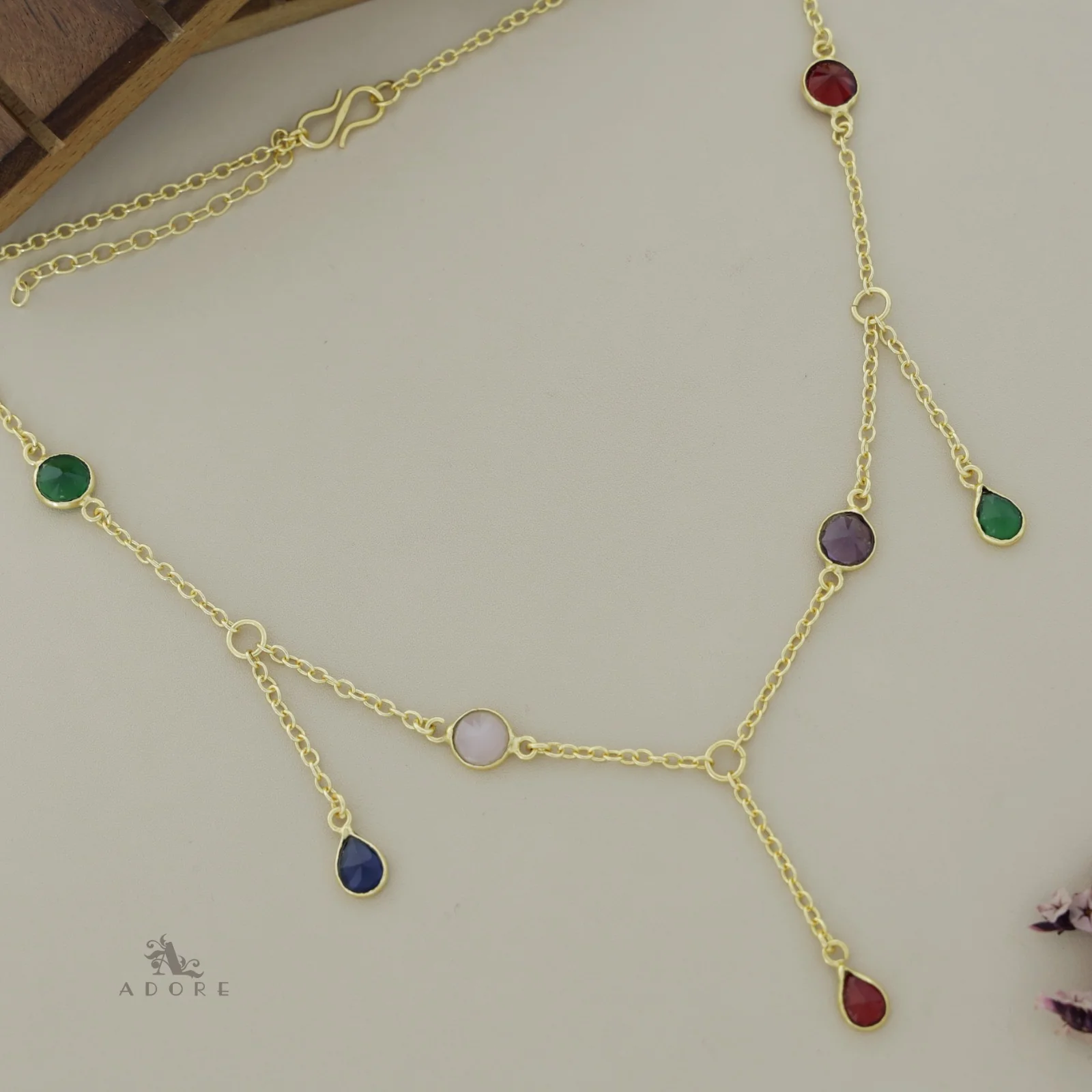 Glossy Drop 7 Stone Neckpiece - Image 2